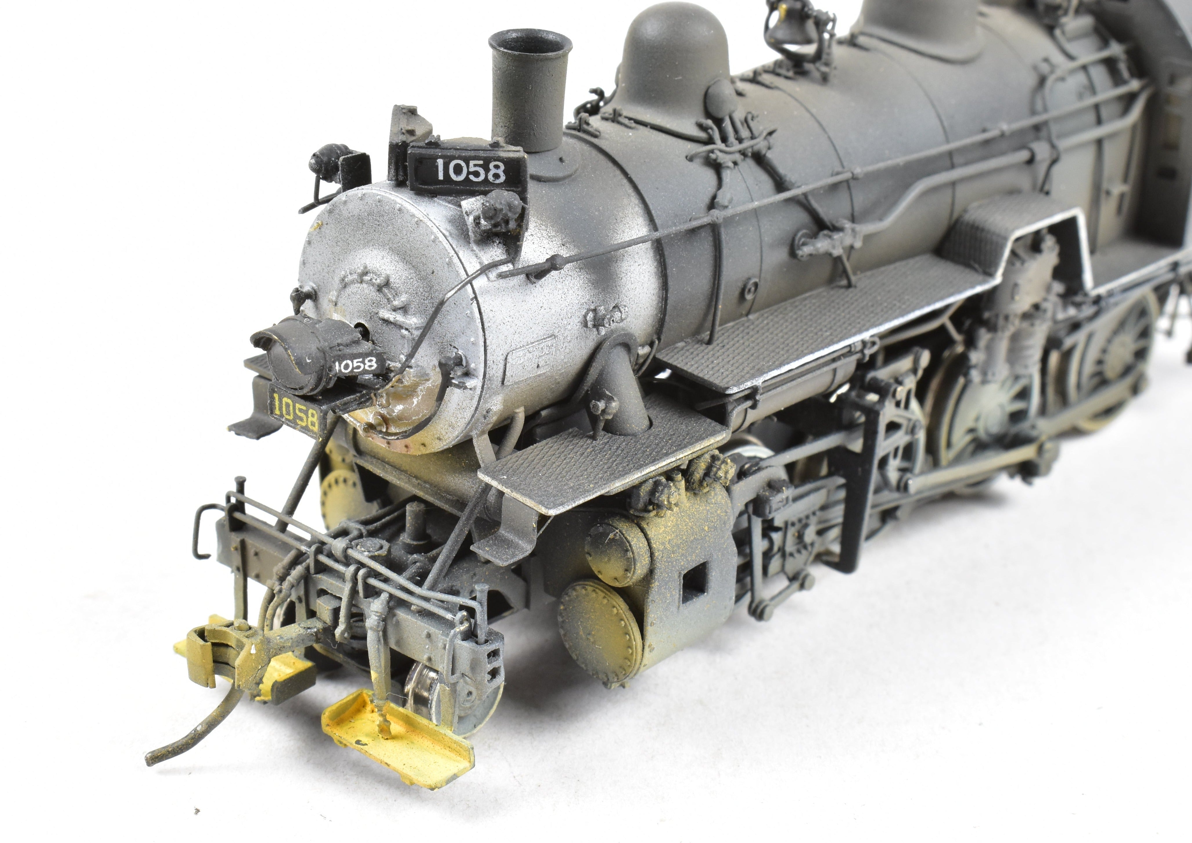 HO Scale Brass Model Train - Overland Models C&O (Chesapeake & Ohio) G - 9 2 - 8 - 0 CP Weathered Locomotive No. 1058 with DCC and Sound Function