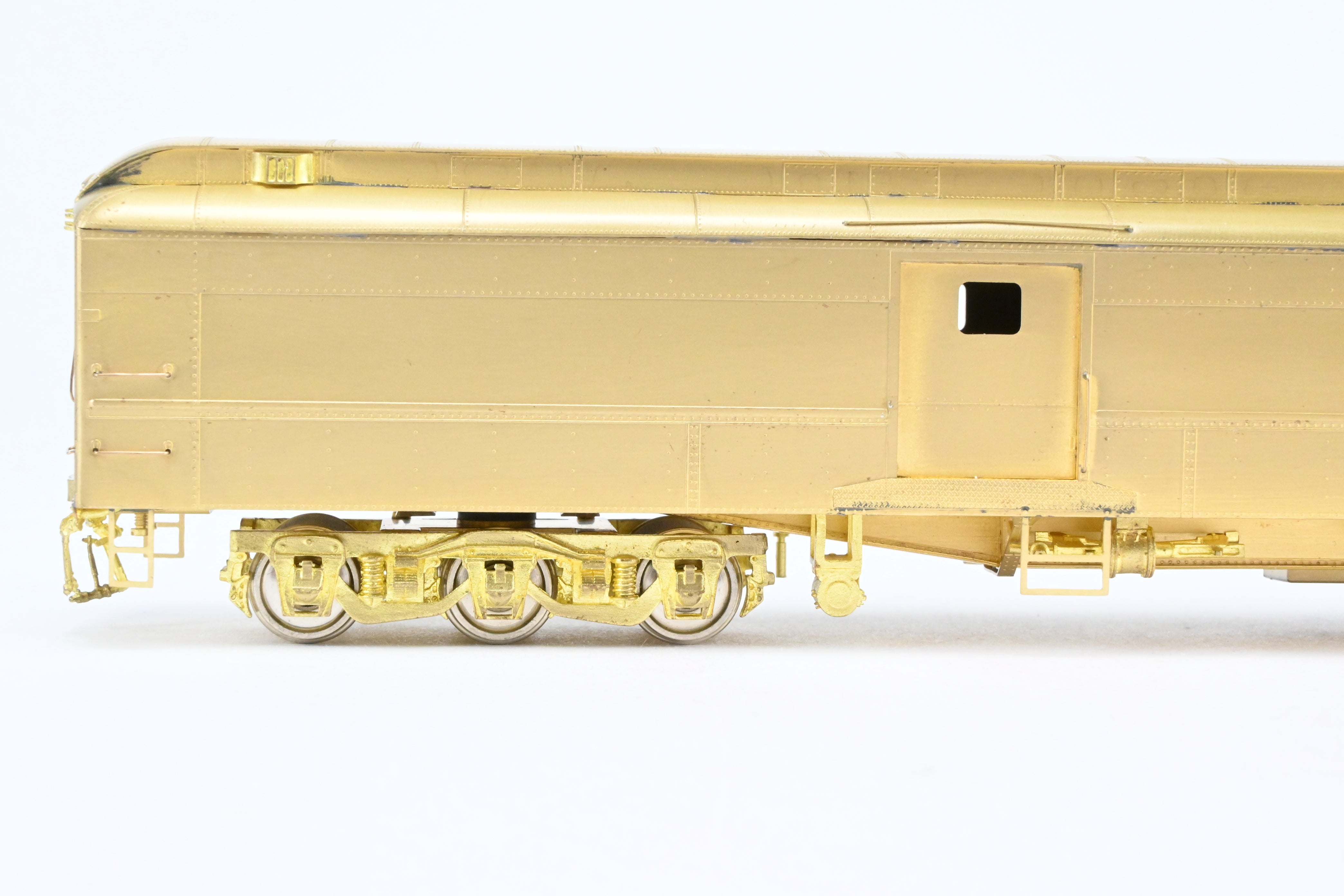HO Scale Brass Cascade Models Great Northern Modernized Baggage Car with Round Ends and Steel Doors, Models #475 - 486
