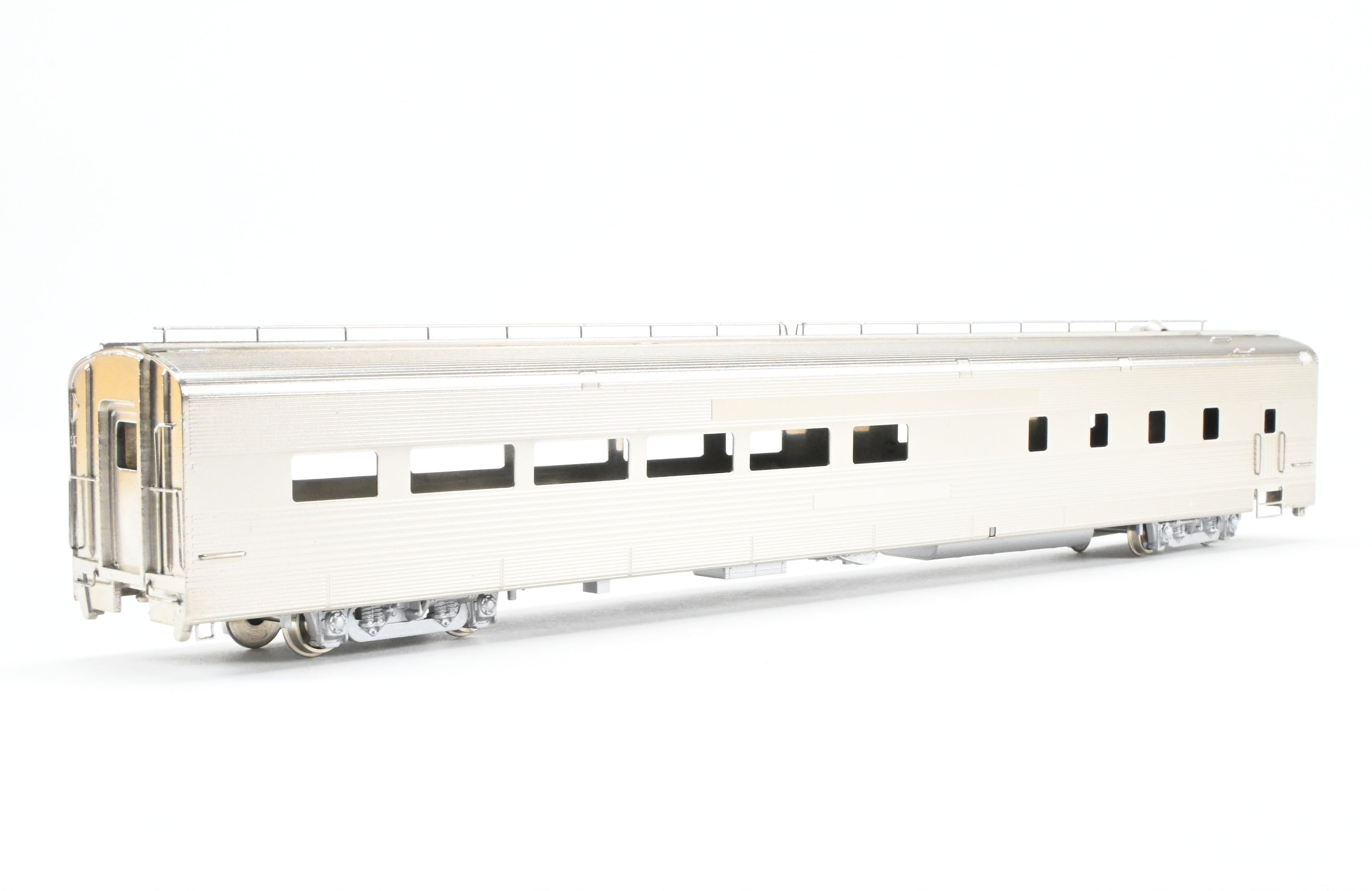 HO Scale Brass Model of Oriental Limited CB&Q - Burlington Route Twin Cities Zephyr Diner (Models 196 - 197)