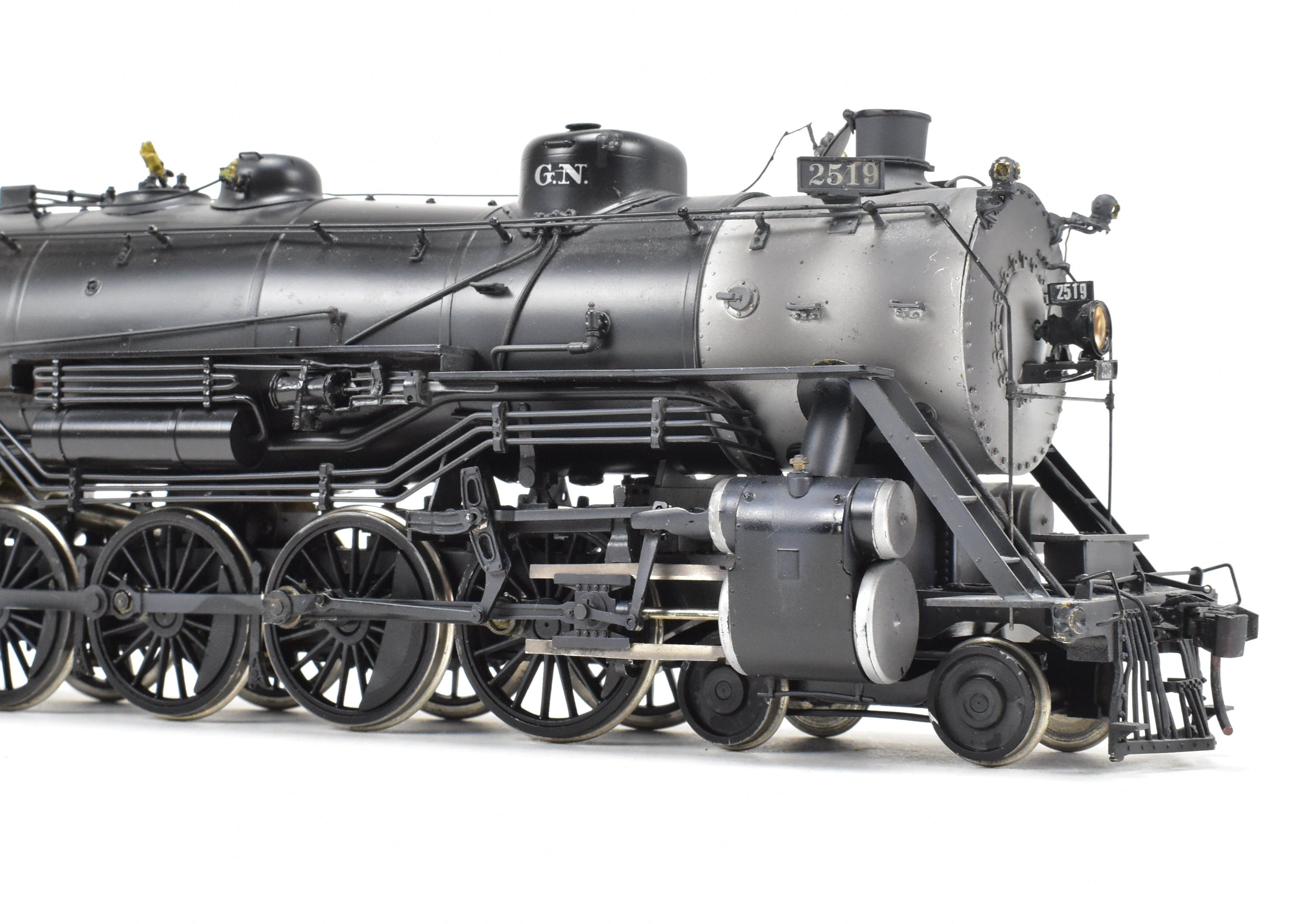 O Scale Brass Model Train - Pecos River Brass Great Northern Class P - 2 4 - 8 - 2 Mountain Steam Locomotive, Black, No. 2519