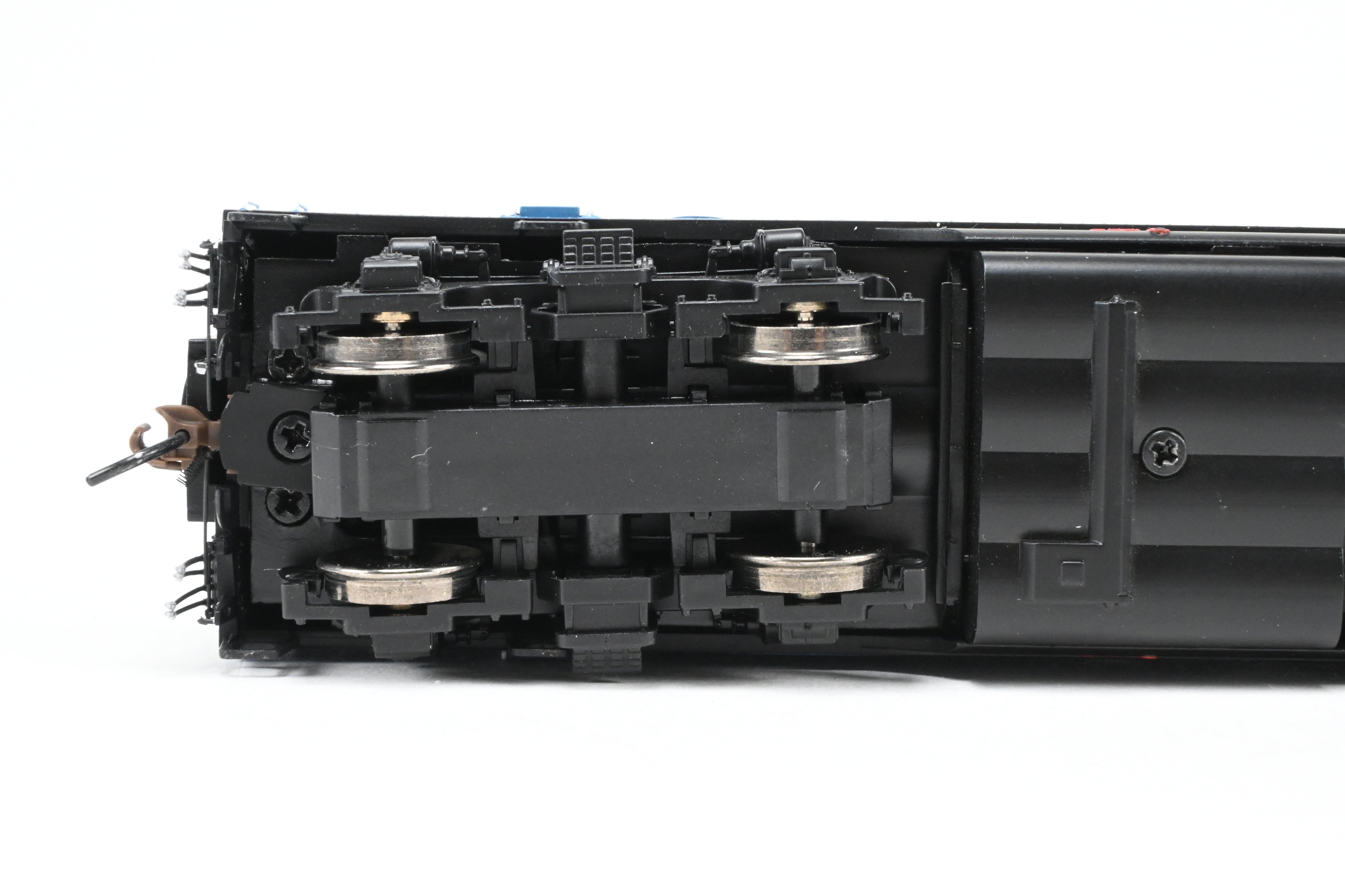 Athearn Genesis B&M Boston & Maine EMD F2-A/F2-B Passenger Set with Tsunami2 DCC & Sound