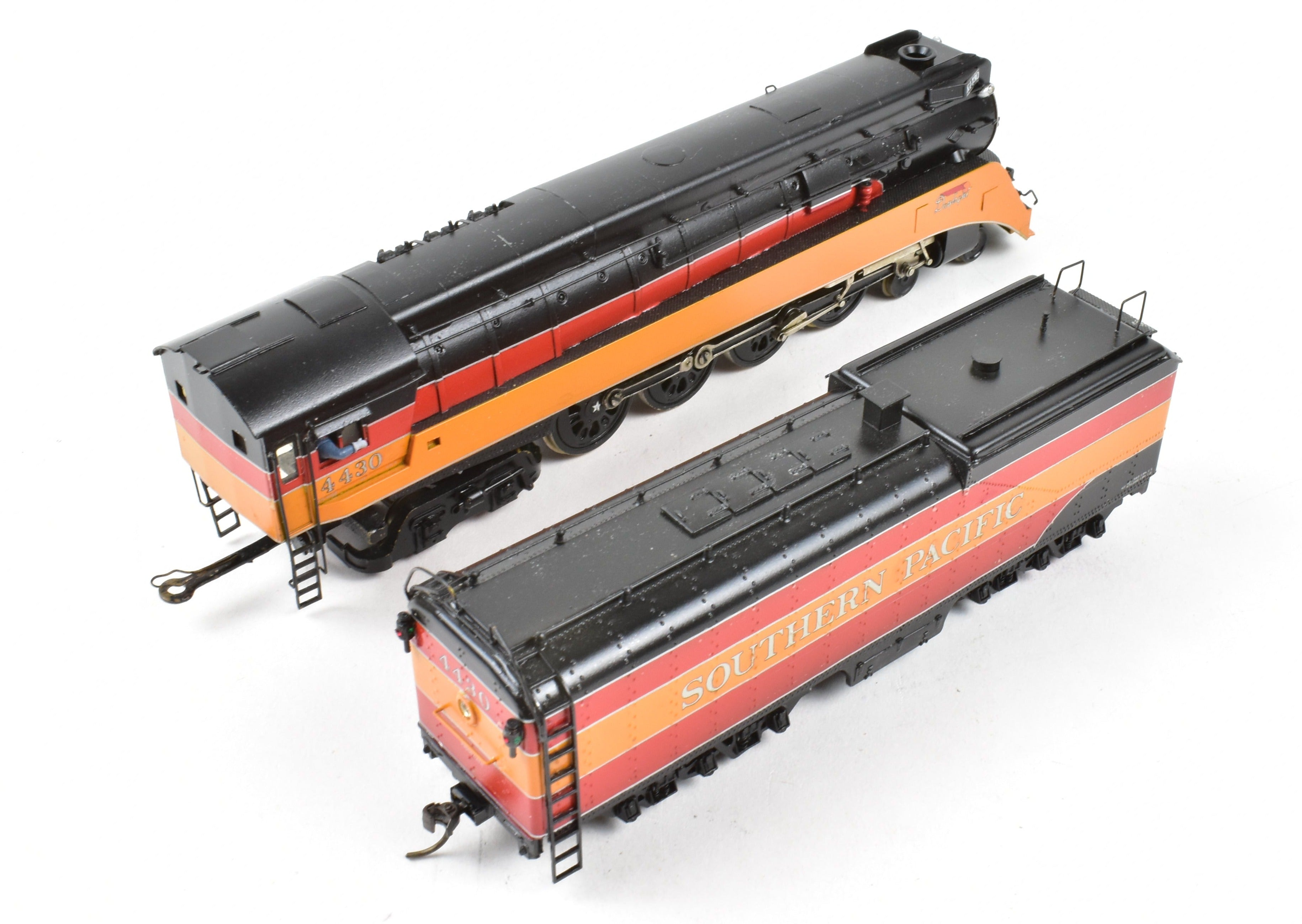 High - Quality HO Scale Brass Pacific Fast Mail (PFM) Model - United SP - Southern Pacific Class GS - 4 4 - 8 - 4 Locomotive with Custom - Painted Daylight Finish