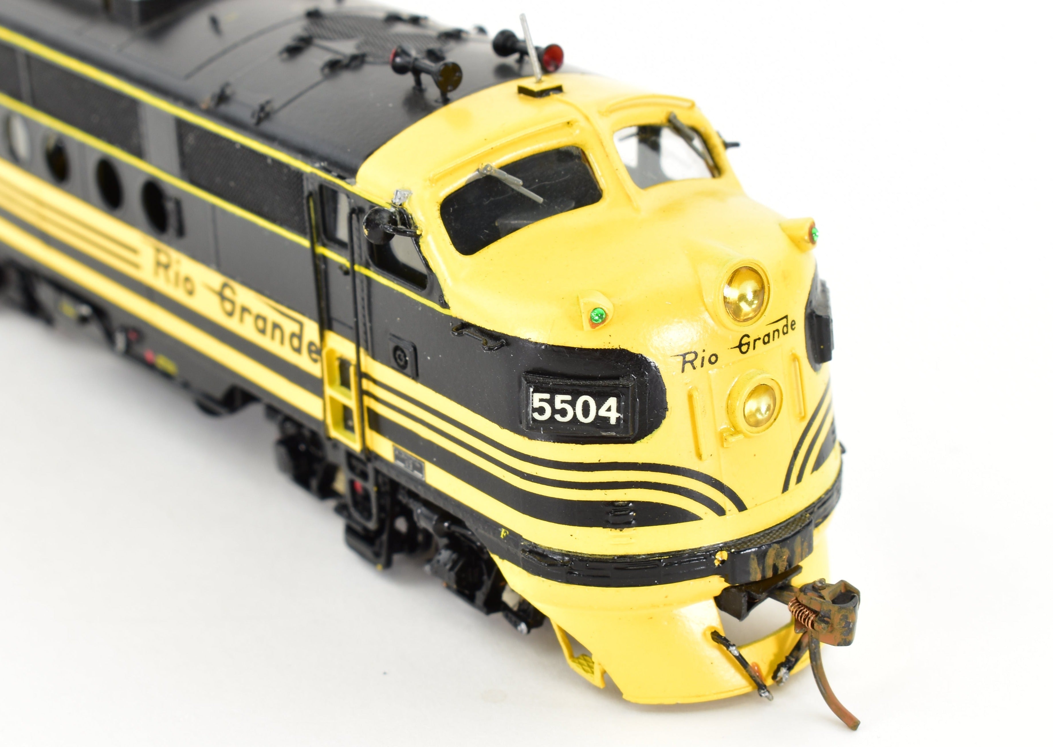 HO Scale Brass Model Train Set by Overland Models Inc. (OMI) - Custom Painted Denver & Rio Grande Western (D&RGW) EMD FT - A and FT - B Locomotive Set
