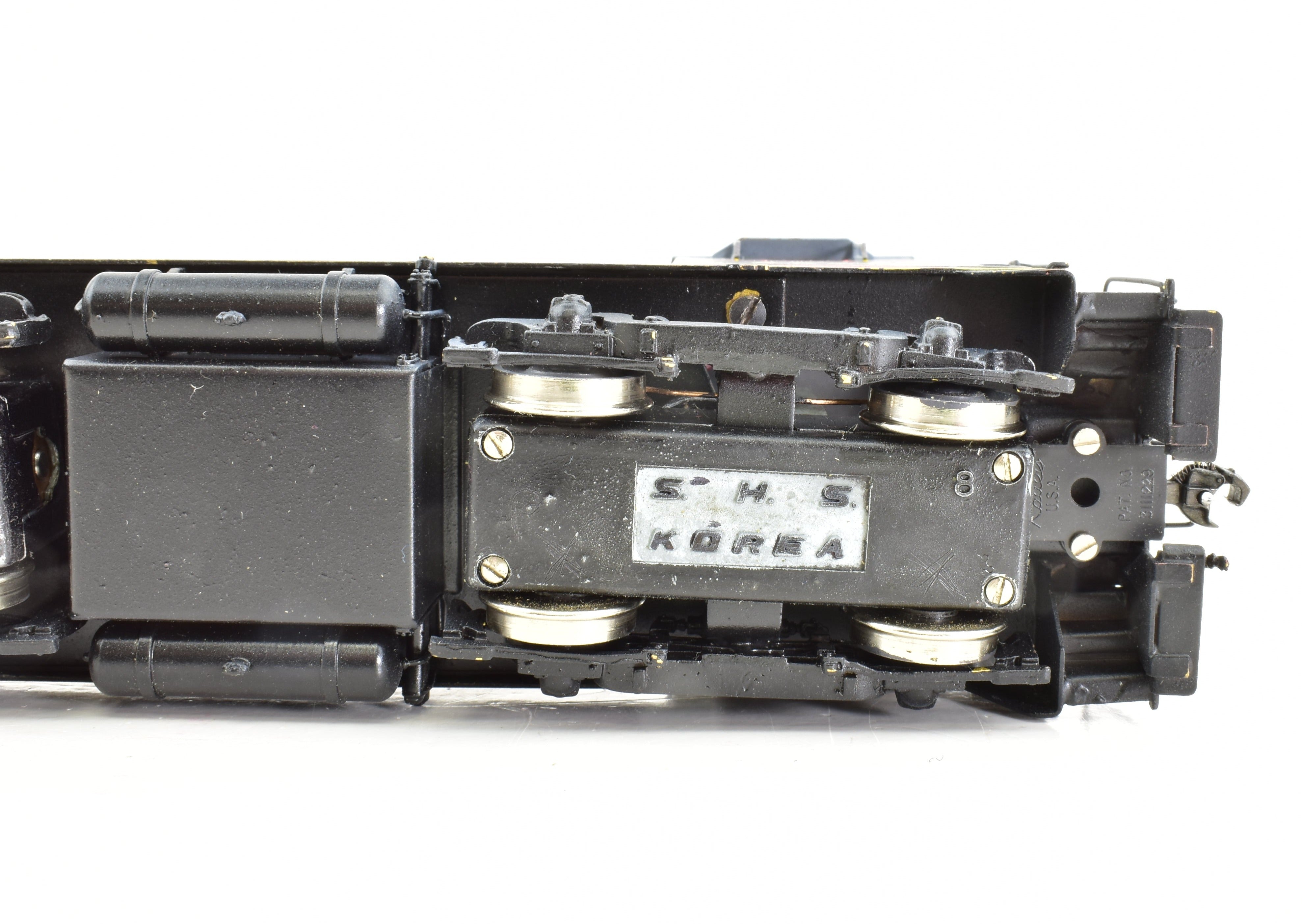 Custom-Painted HO Brass Oriental Limited CB&Q Burlington Route EMD NW-2 1000HP PH II Switcher
