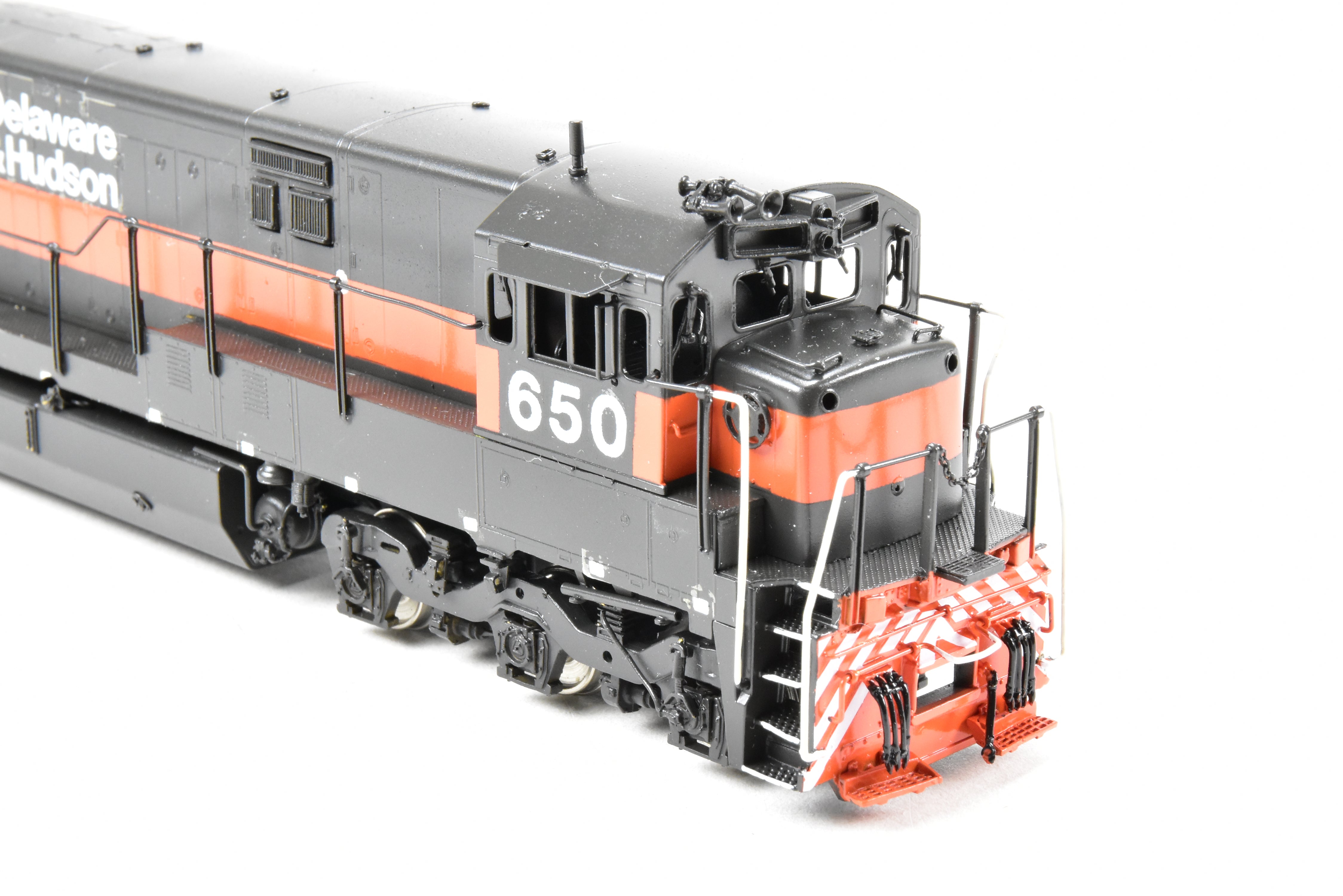 HO Scale Brass OMI Gilford GE U33C Custom Painted Delaware & Hudson No. 650 Model