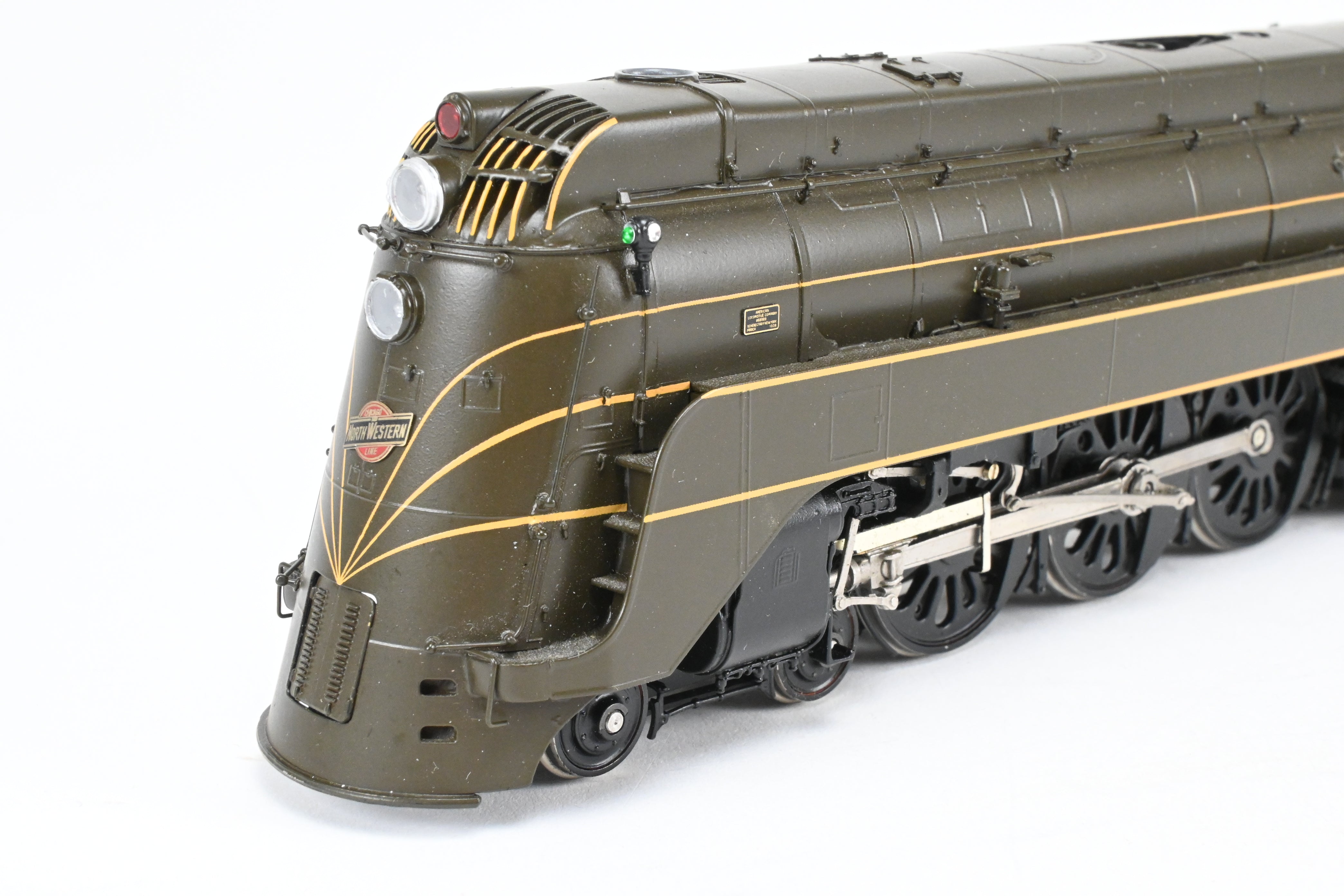 HO Brass Challenger Imports C&NW E-4 Streamlined 4-6-4 Coal Locomotive #4008