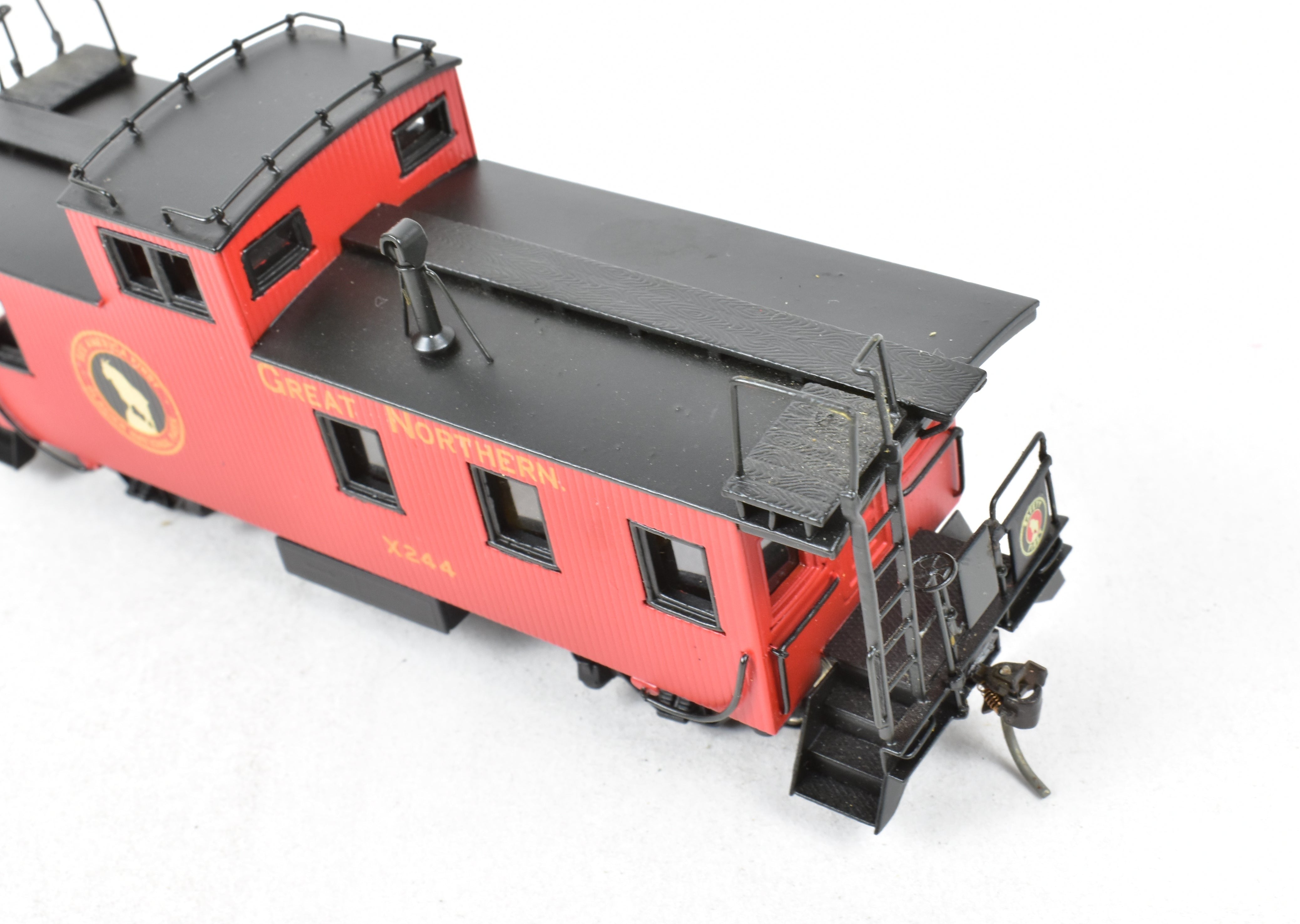 HO Scale Brass 30' Wood Sides Caboose Model by Overland Models, Inc. (OMI) for Great Northern with Incorrect Original Box