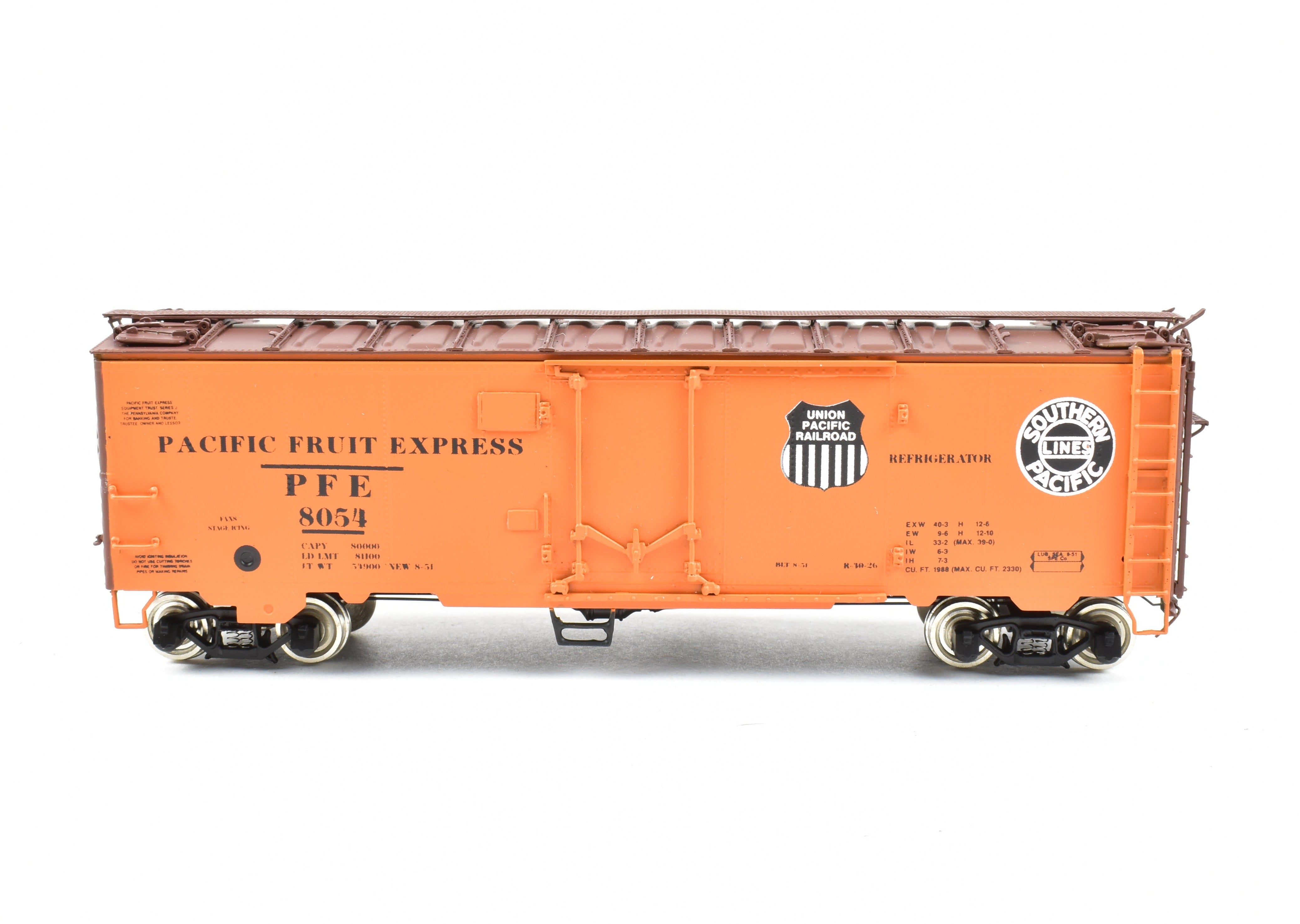 HO Brass Challenger Imports PFE Pacific Fruit Express R-40-26 #8054 Refrigerator Car