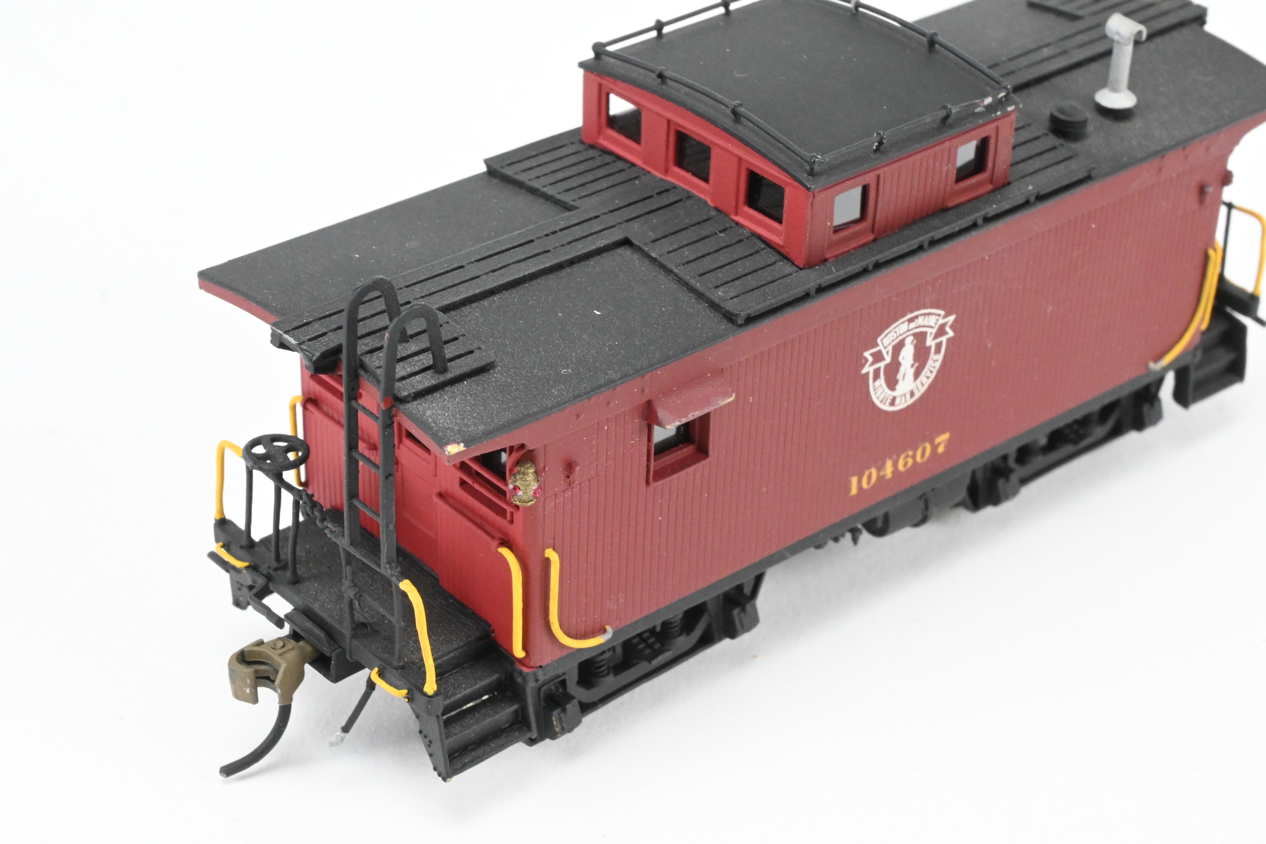 OMI Overland Models, Inc. Custom Painted B&M Boston & Maine Wood Caboose #104647