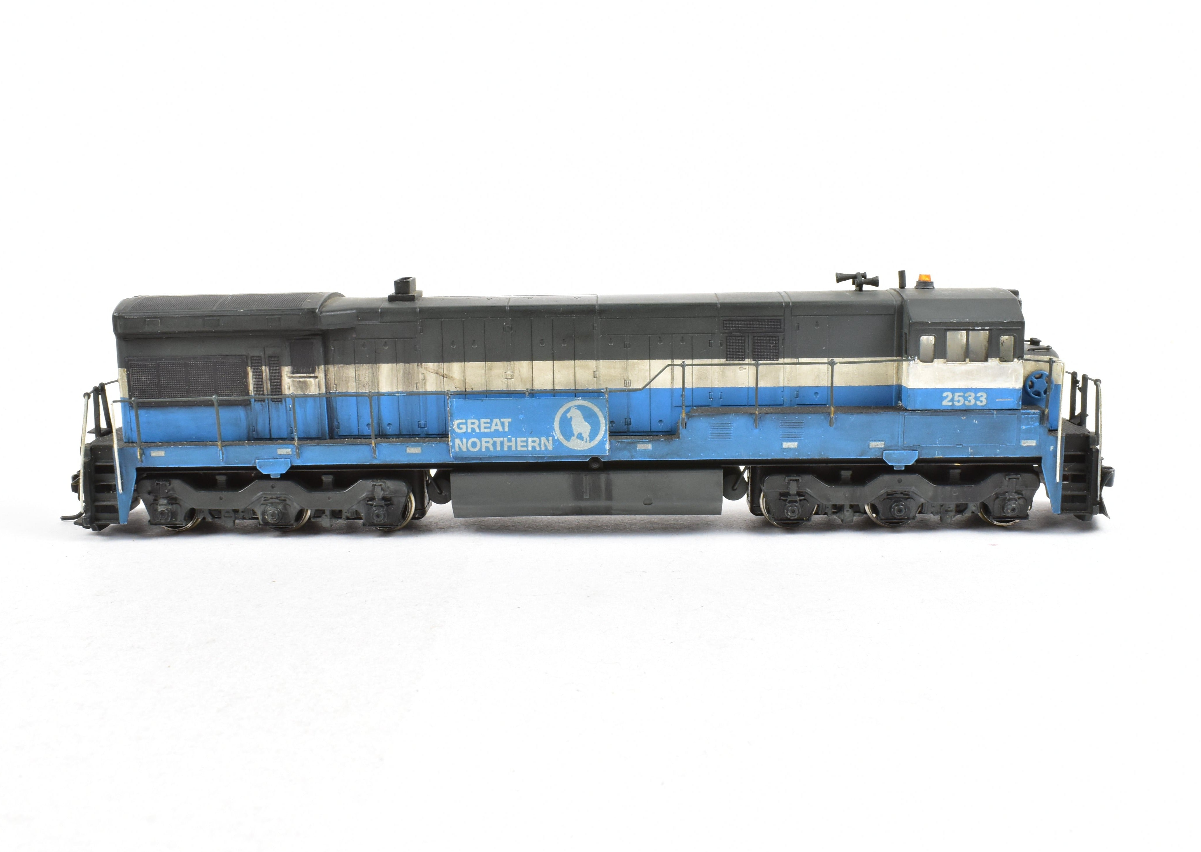 HO Scale Brass ALCO Model - Great Northern General Electric U - 33C Diesel Locomotive, CP No. 2533