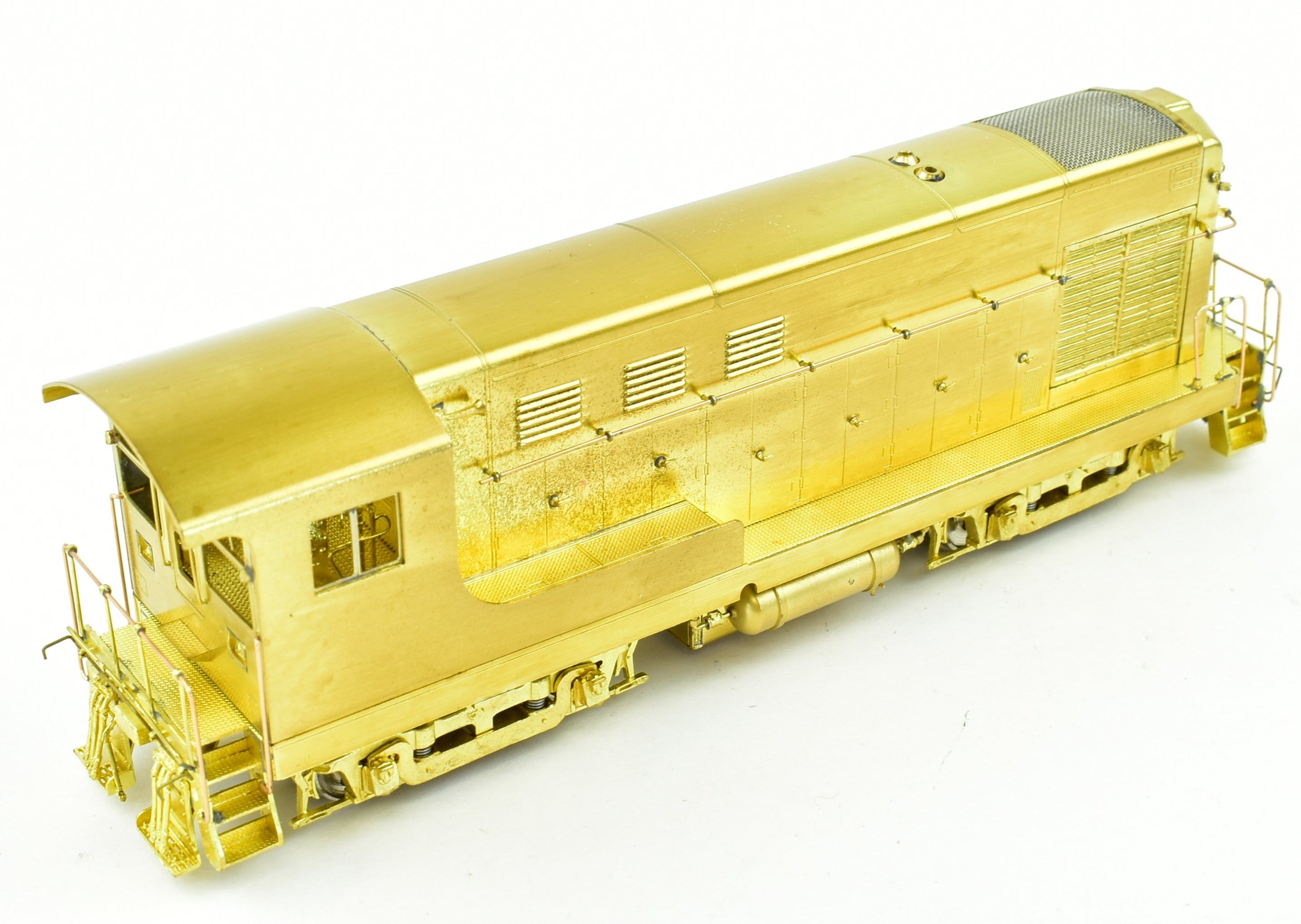 HO Scale Brass Model Train - Overland Models Inc. ATSF/NYC - Santa Fe/New York Central Fairbanks Morse FM H - 12 - 44 Locomotive with Cab Overhang