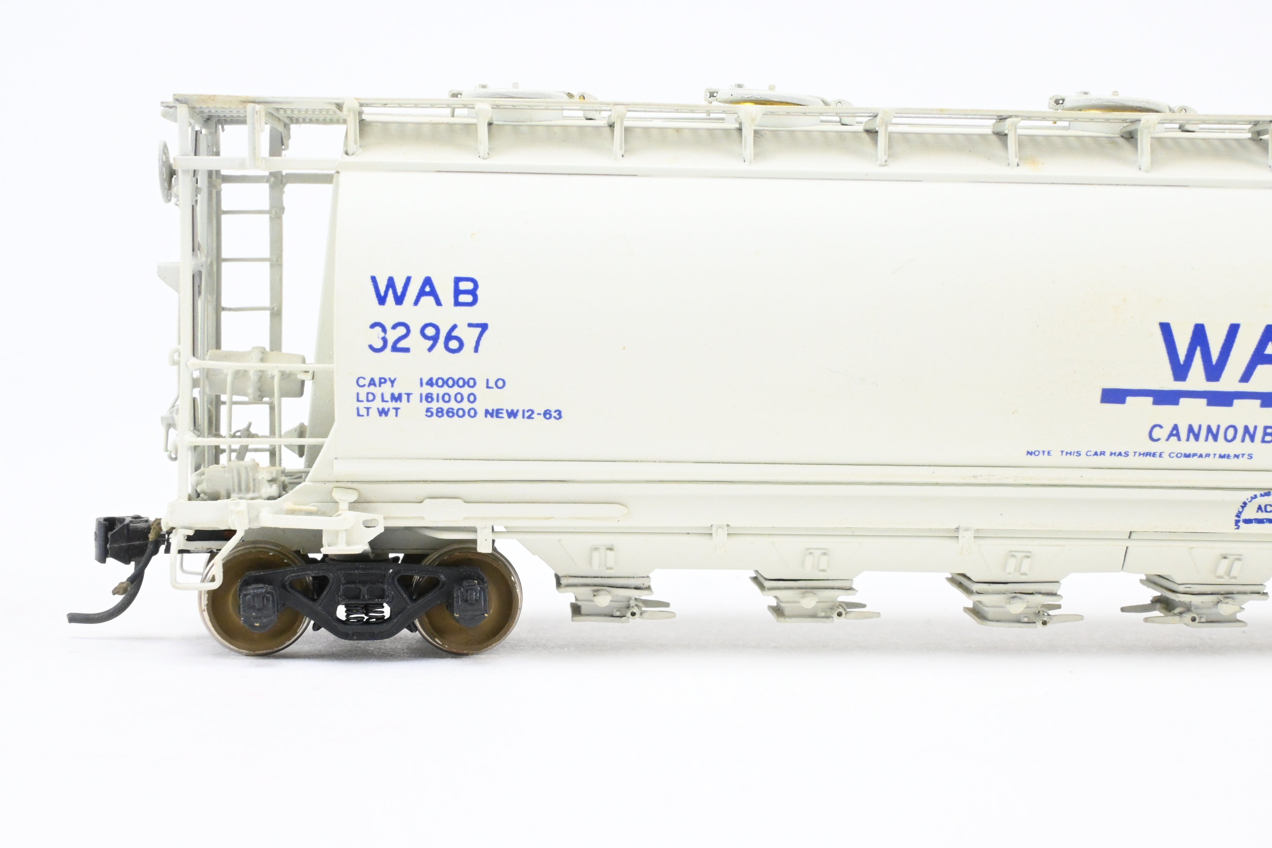 OMI Overland Models' Wabash HC - 60 Custom - Painted Cylindrical Covered Hopper #32967