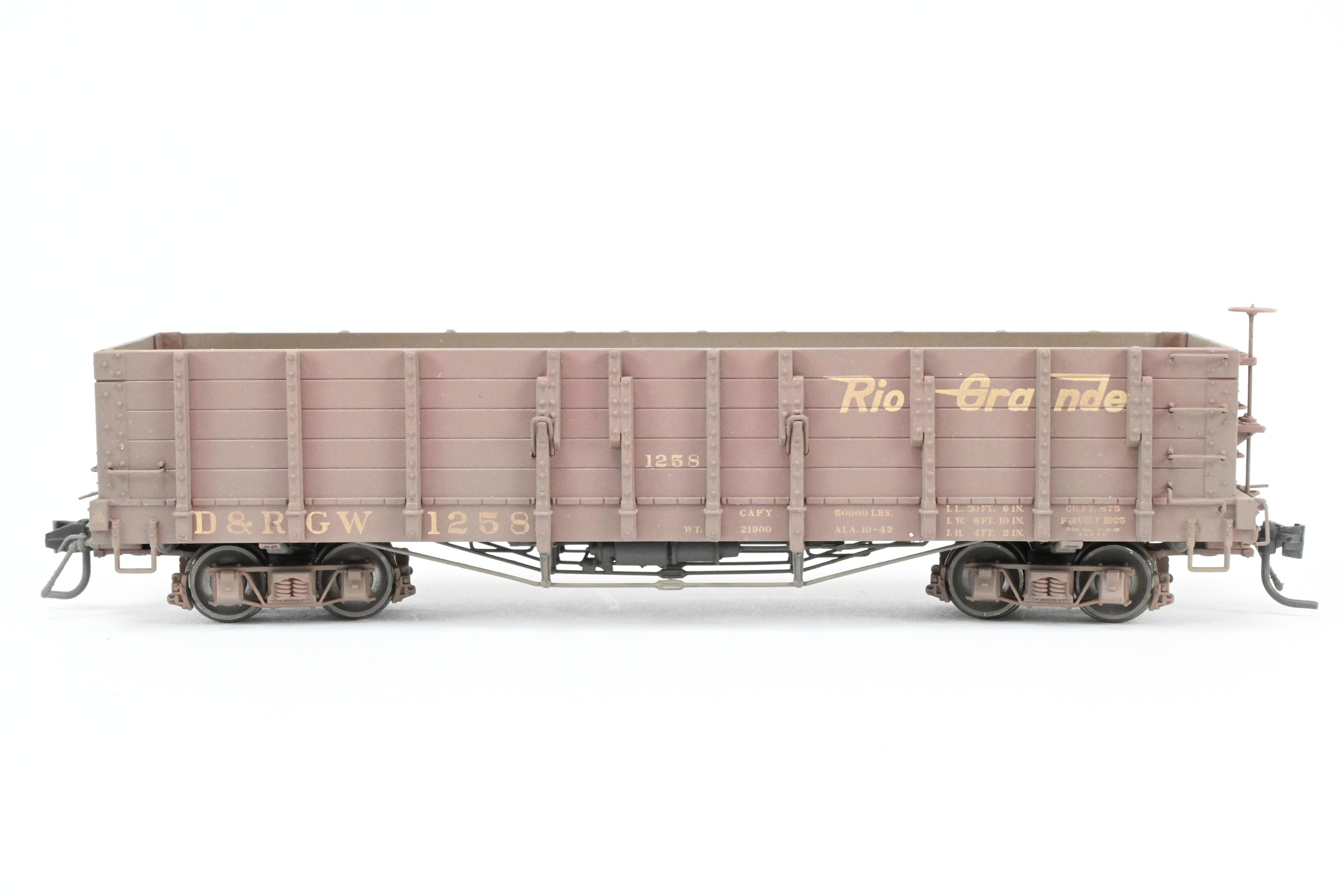 HOn3 Scale Blackstone Models Denver & Rio Grande Western High Side Gondola Model - Flying Grande Herald No. 1258, Weathered Finish