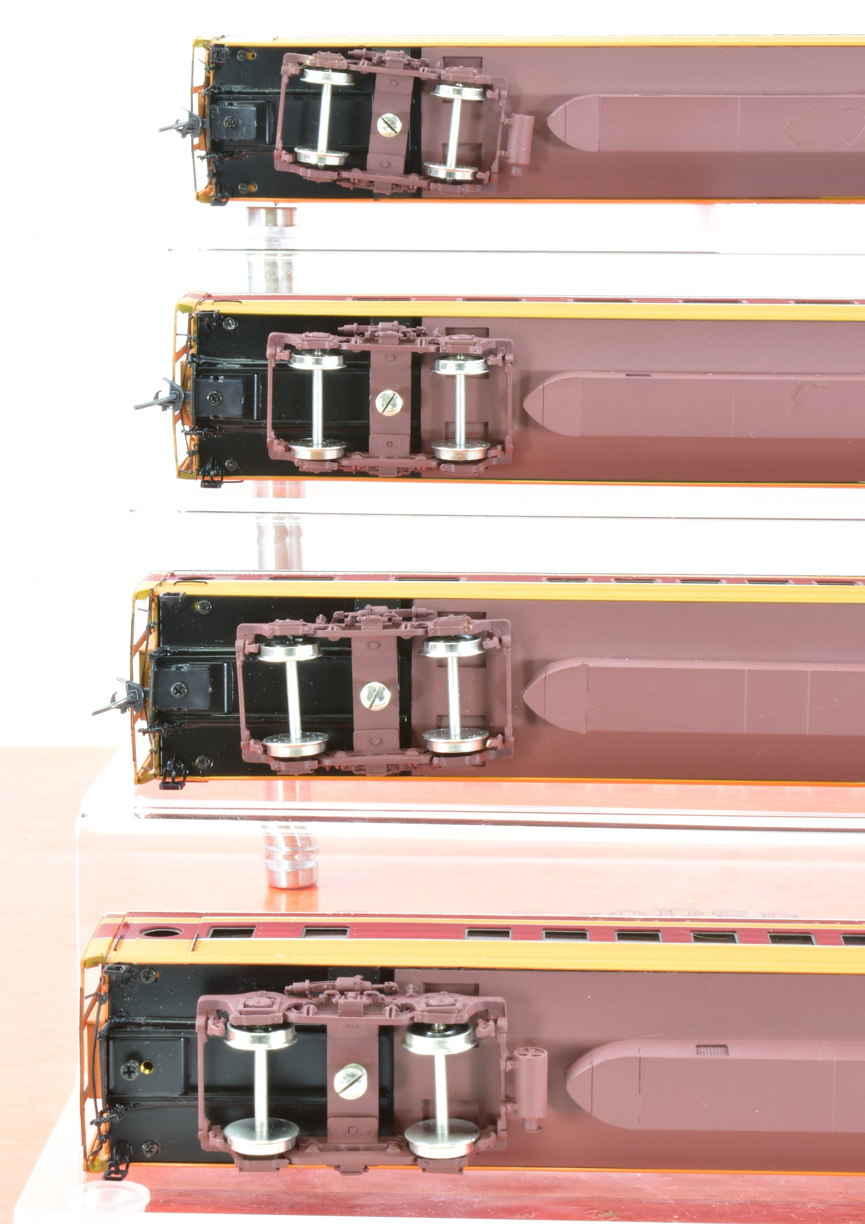 HO Scale Brass Model Train Set - Precision Scale Co. Milwaukee Road 1939 Hiawatha 9 - Car Factory - Painted Set