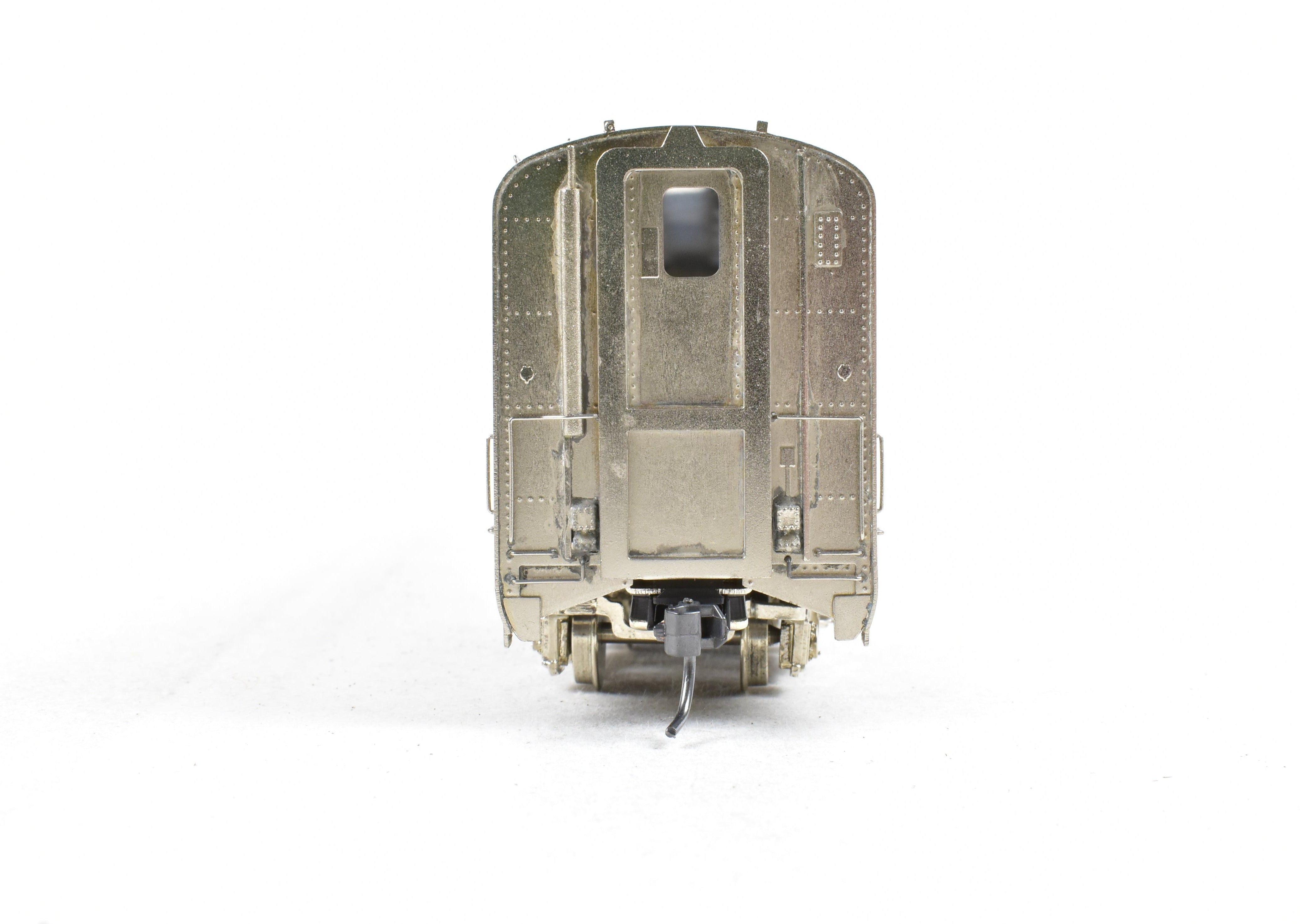HO Scale Brass Hallmark Models ATSF - Santa Fe High - Level Transition Chair Car of the 528 Series for Model Railroading