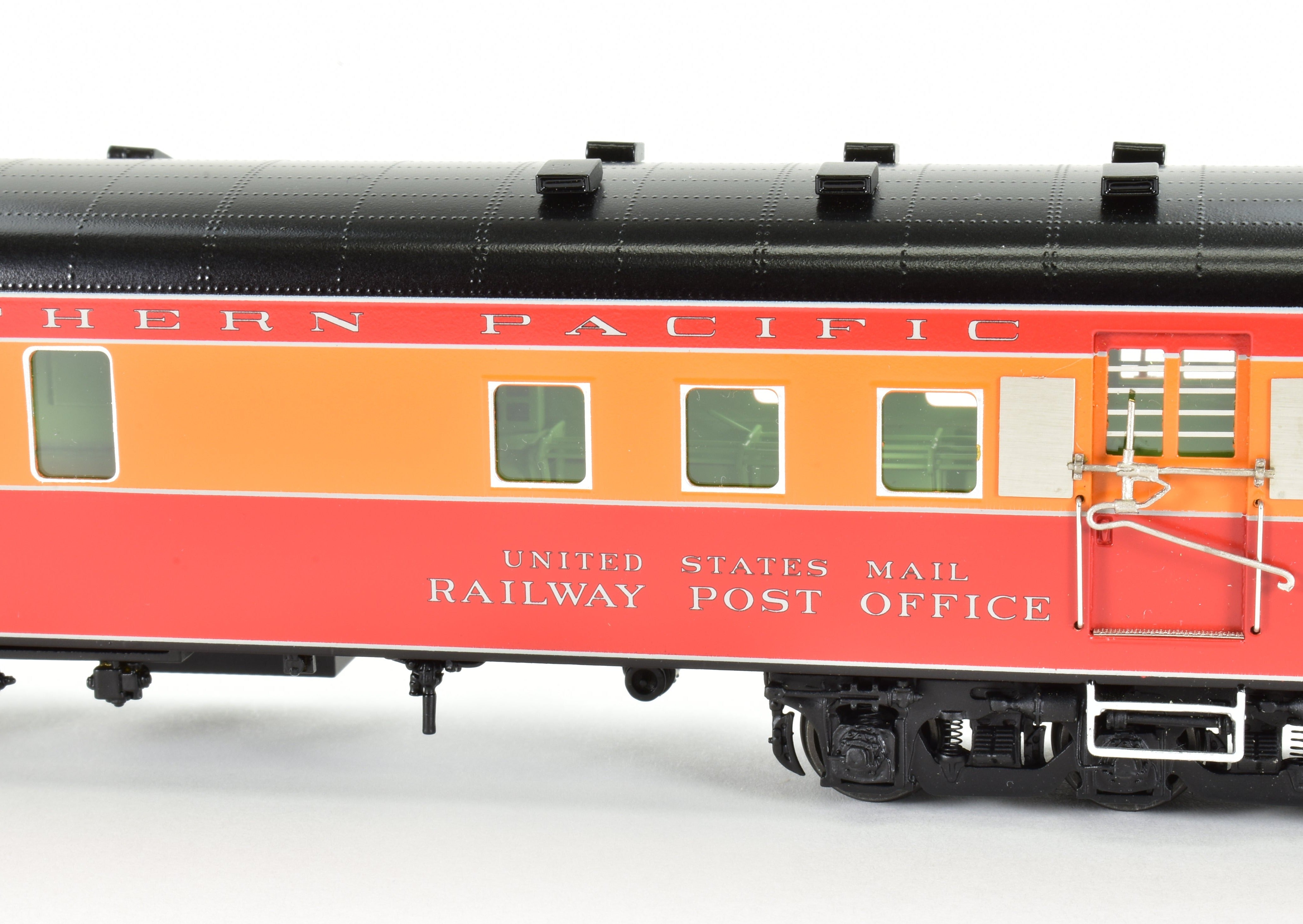 HO Scale Brass Model Train Consignment Set - Challenger Imports SP - Southern Pacific 1955 Shasta Daylight 10 - Car Train Set with FP