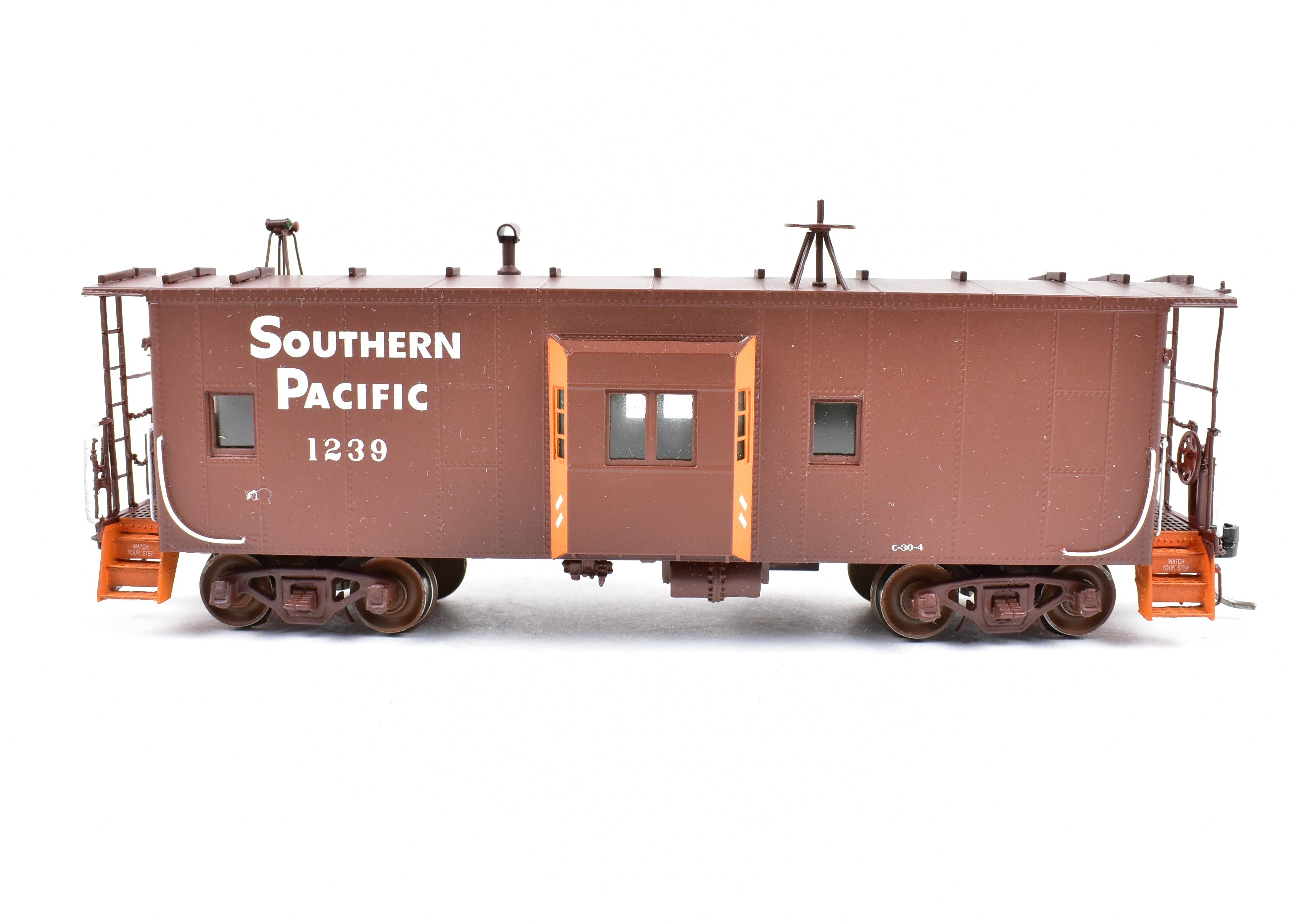 2002 HO Scale Brass Southern Pacific C-30-4 Caboose FP No. 1239 by Challenger Imports