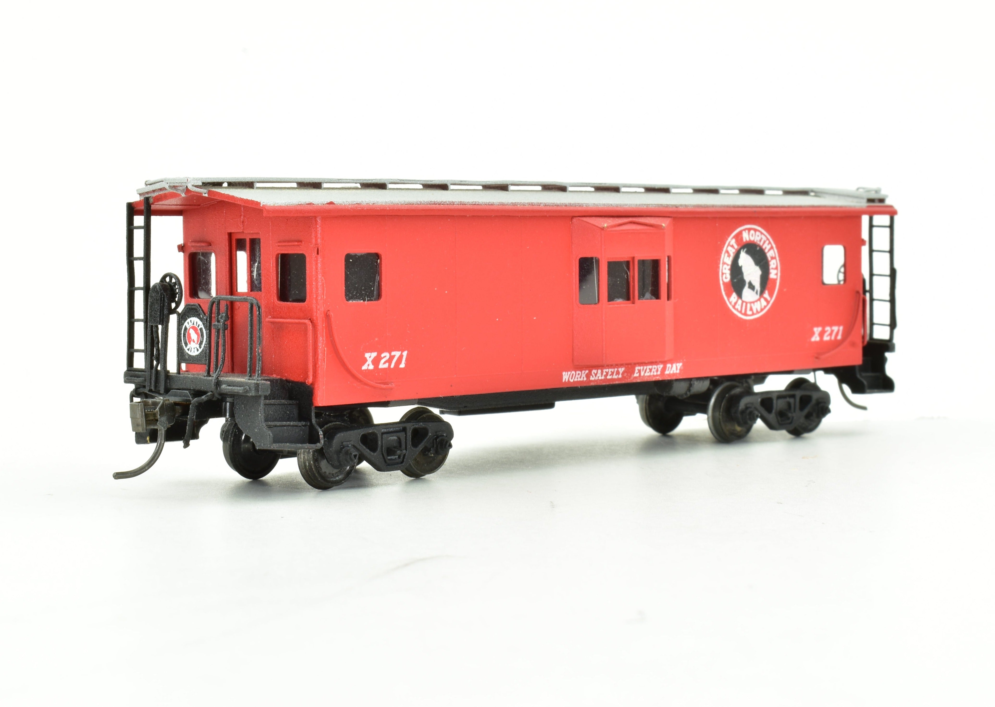 HO Scale Brass Model Train - Oriental Limited Great Northern Bay Window Caboose CP No. X271, a Collectible Train Model