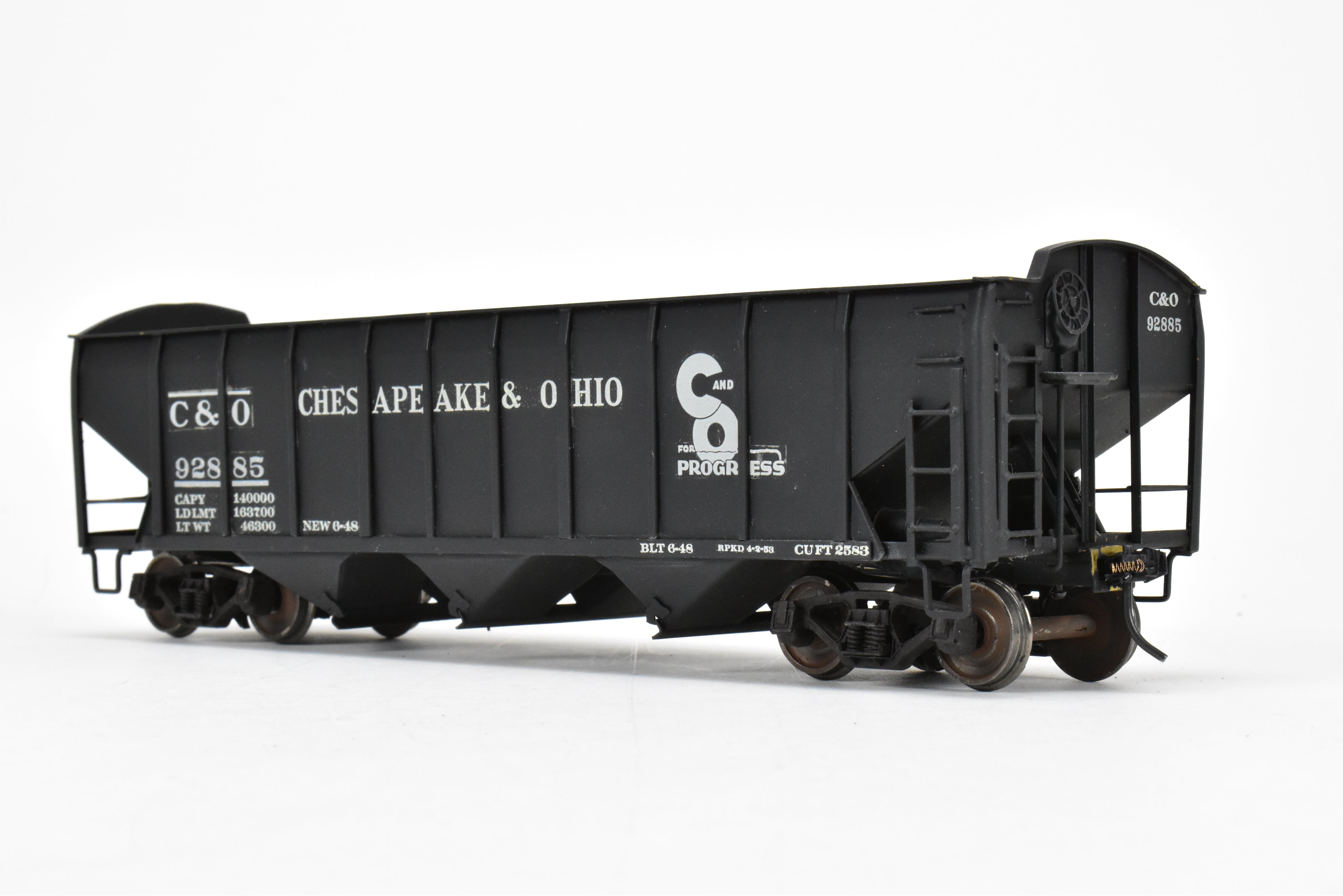 O Scale Model Train - Brass Max Gray C&O (Chesapeake & Ohio) ACF Welded 70 Ton Triple Hopper Custom Painted Model No. 92885 for Model Train Enthusiasts