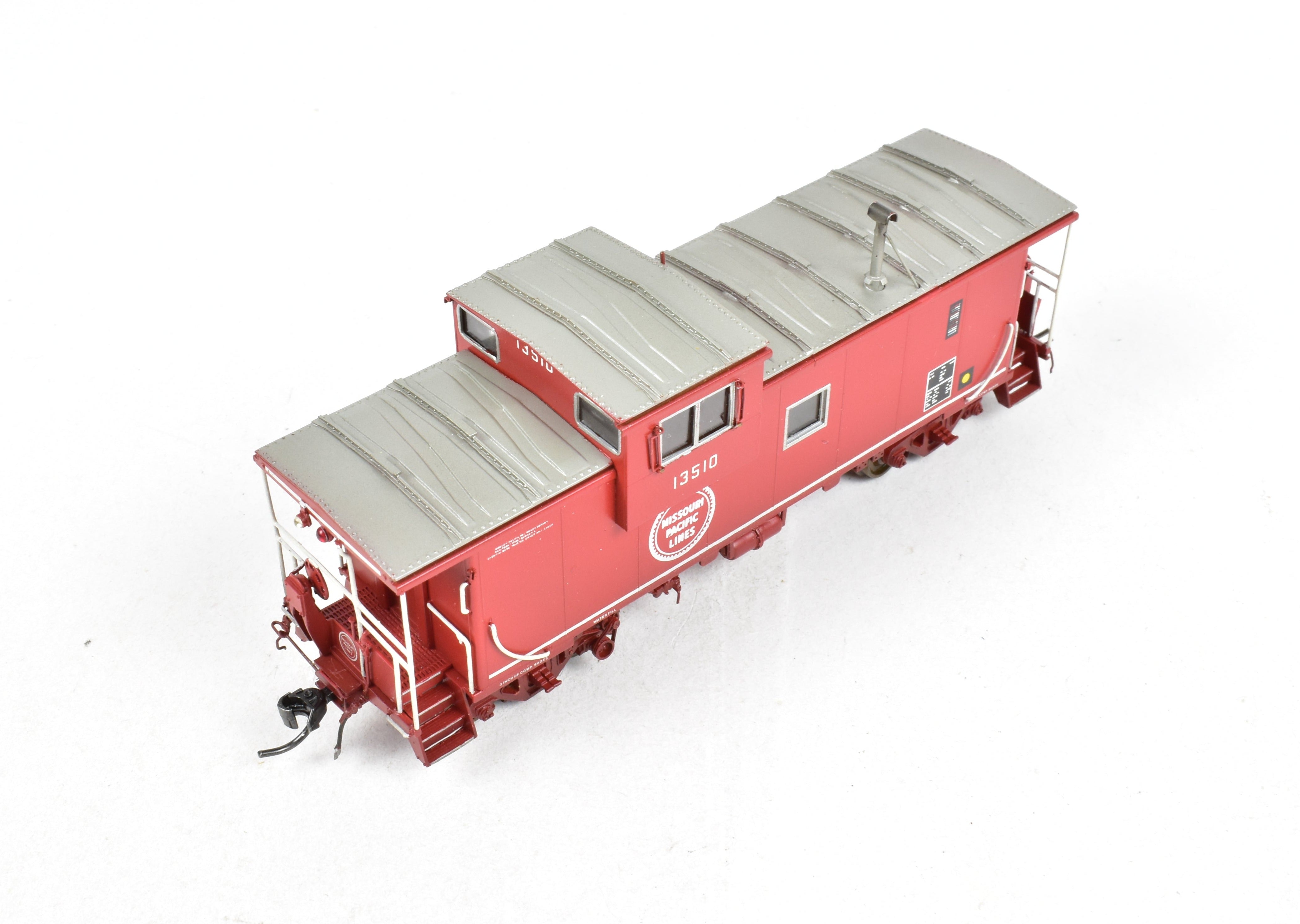 HO Scale Brass OMI Missouri Pacific International W-V Caboose, Pro-Painted & Weathered