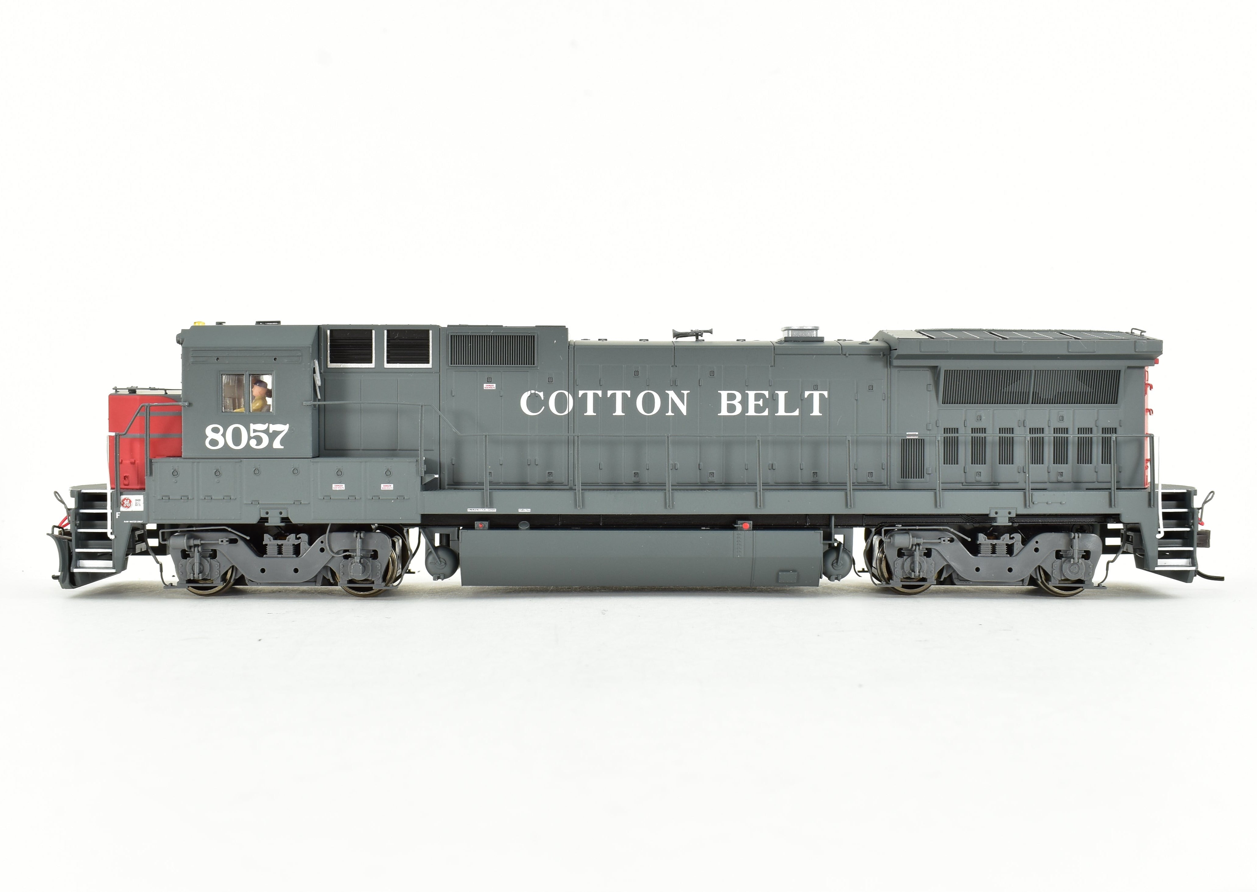 HO Scale Atlas Master Series Cotton Belt GE Dash 8 - 40B Model Train Locomotive No. 8057