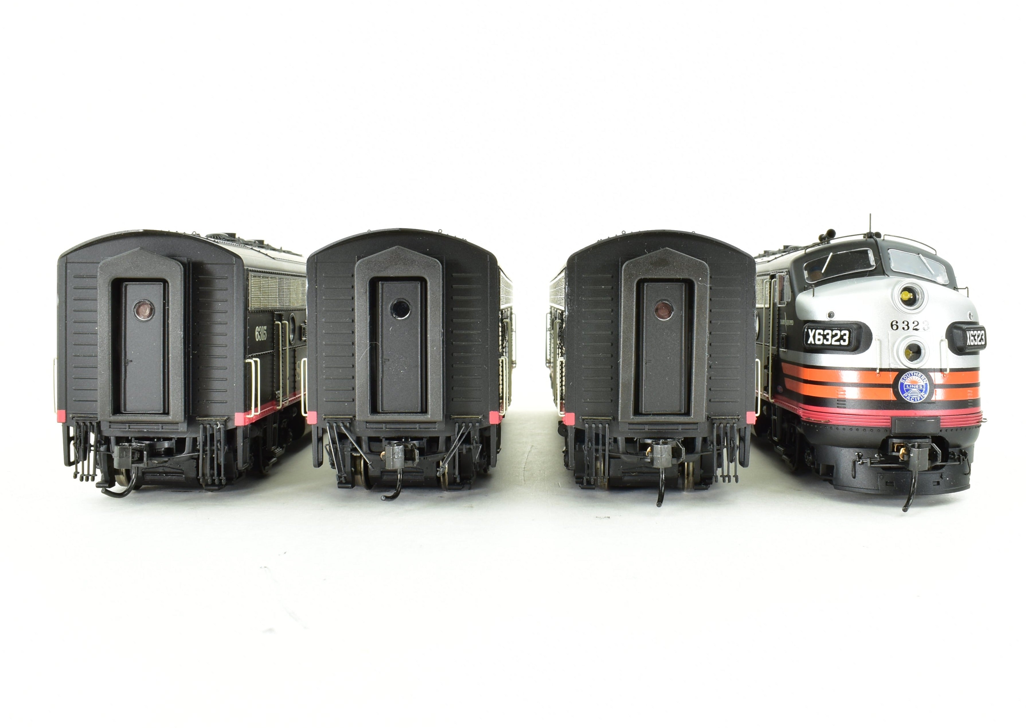 HO Life-Like Proto 2000 Southern Pacific 4-Unit EMD F7 Set with DCC & Sound