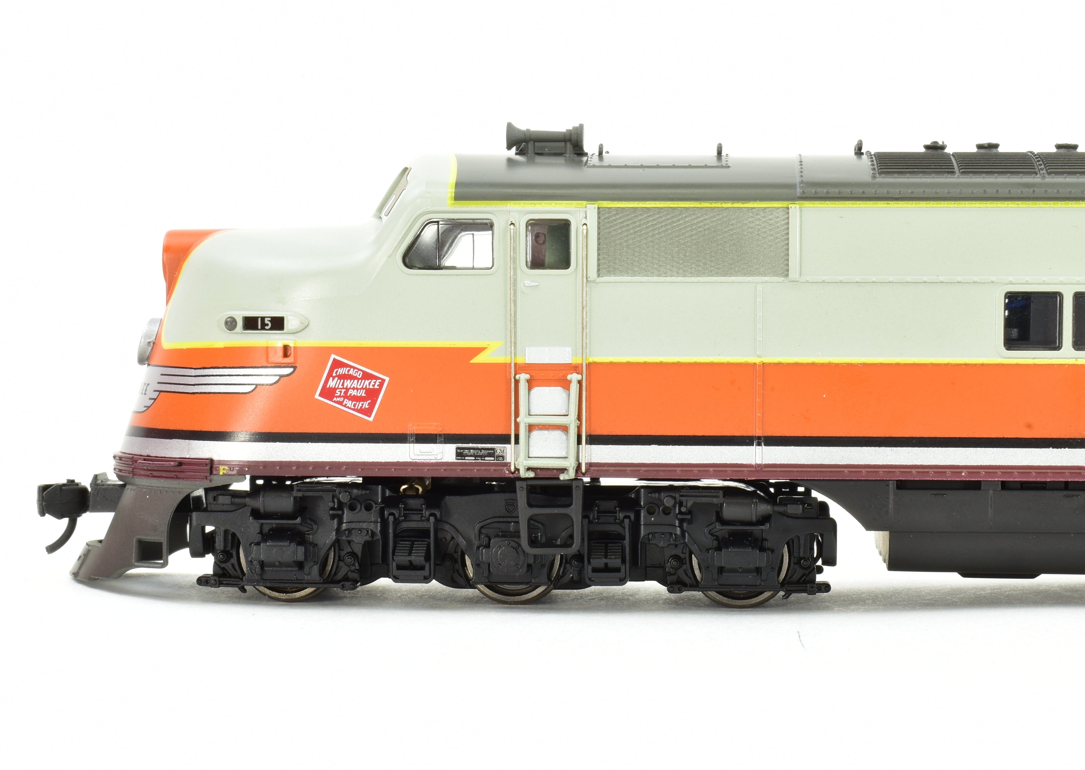 Broadway Limited Imports MILW Milwaukee Road E6A/A Set with QSI DCC, Sound & Spare Parts