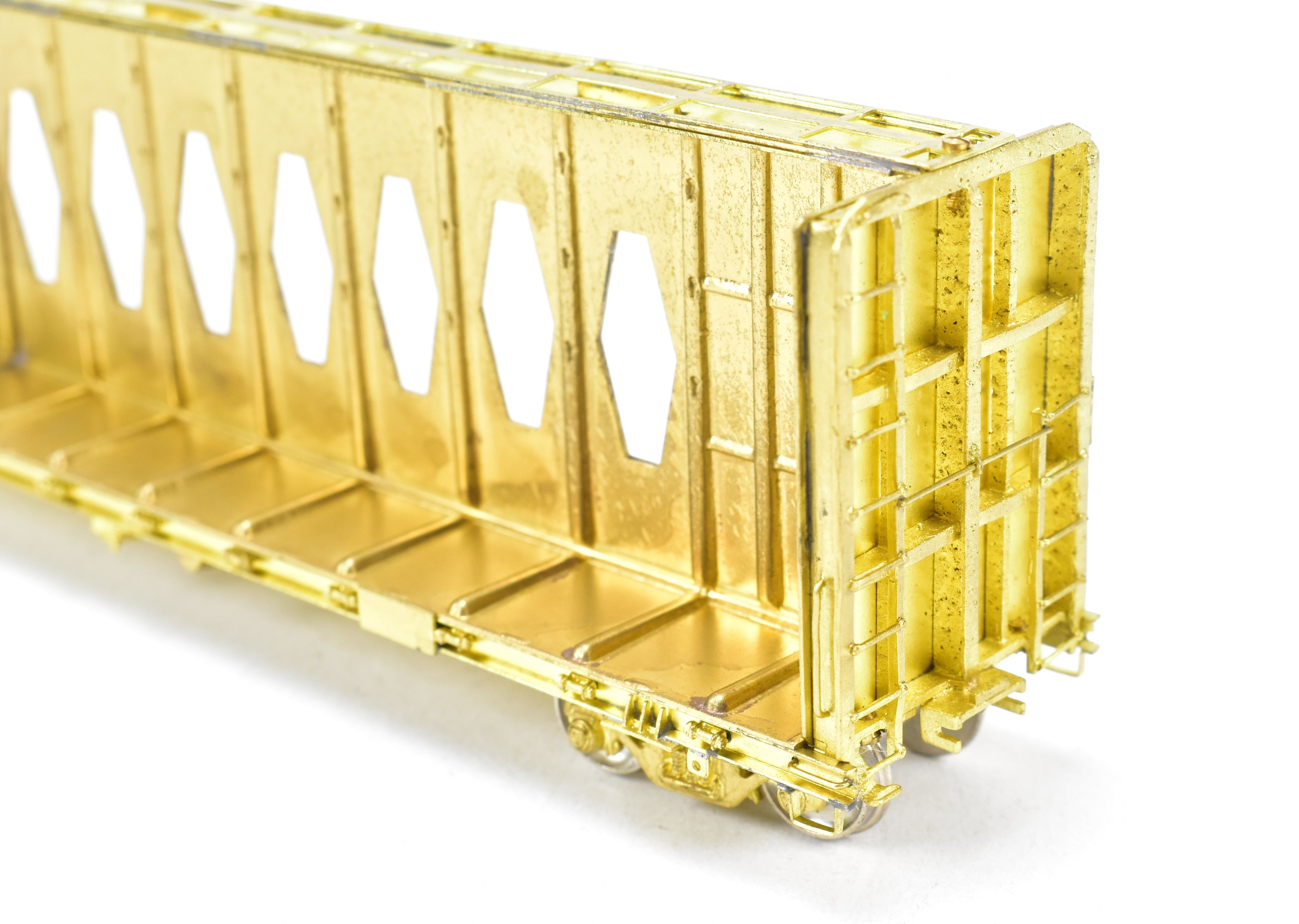 HO Scale Brass Thrall Center Beam 64-Foot Flat Car Model by Overland Models, Inc. for Various Roads