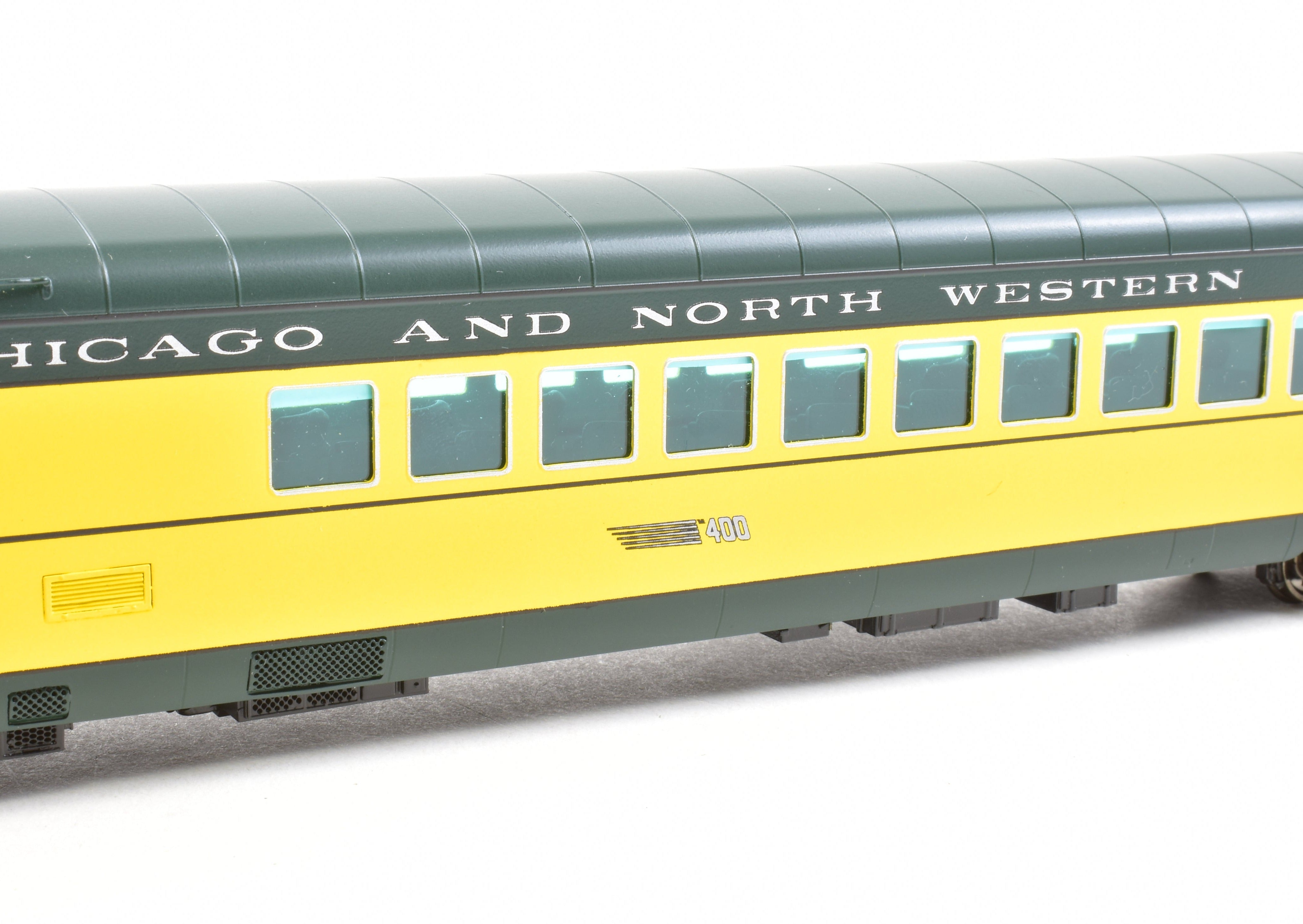 HO Scale Brass Railway Classics C&NW 400 22-Seat Parlor Car FP 6501