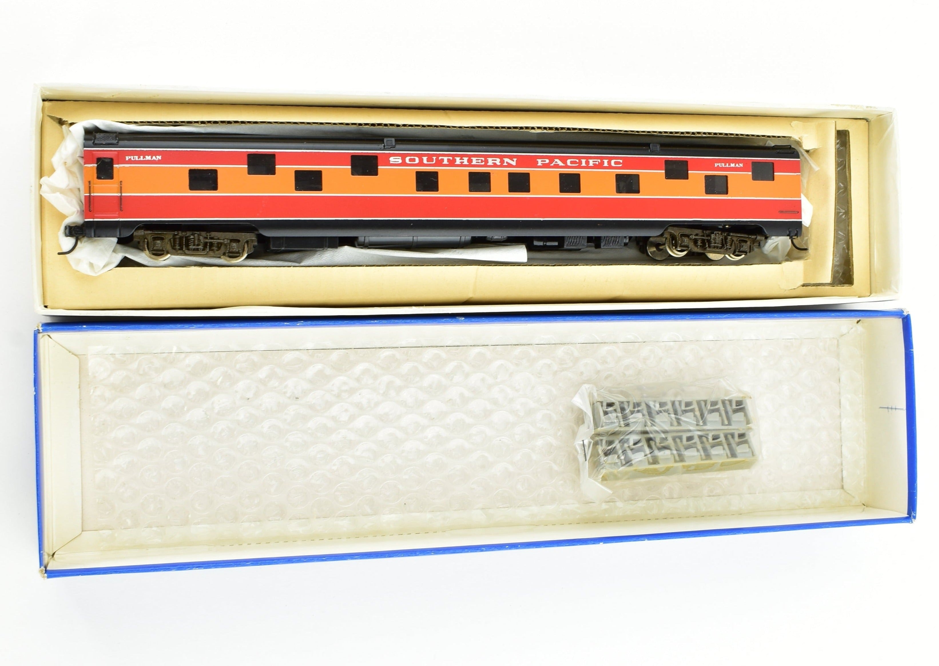 Factory-Painted HO Brass Balboa SP Southern Pacific Daylight Pullman Model