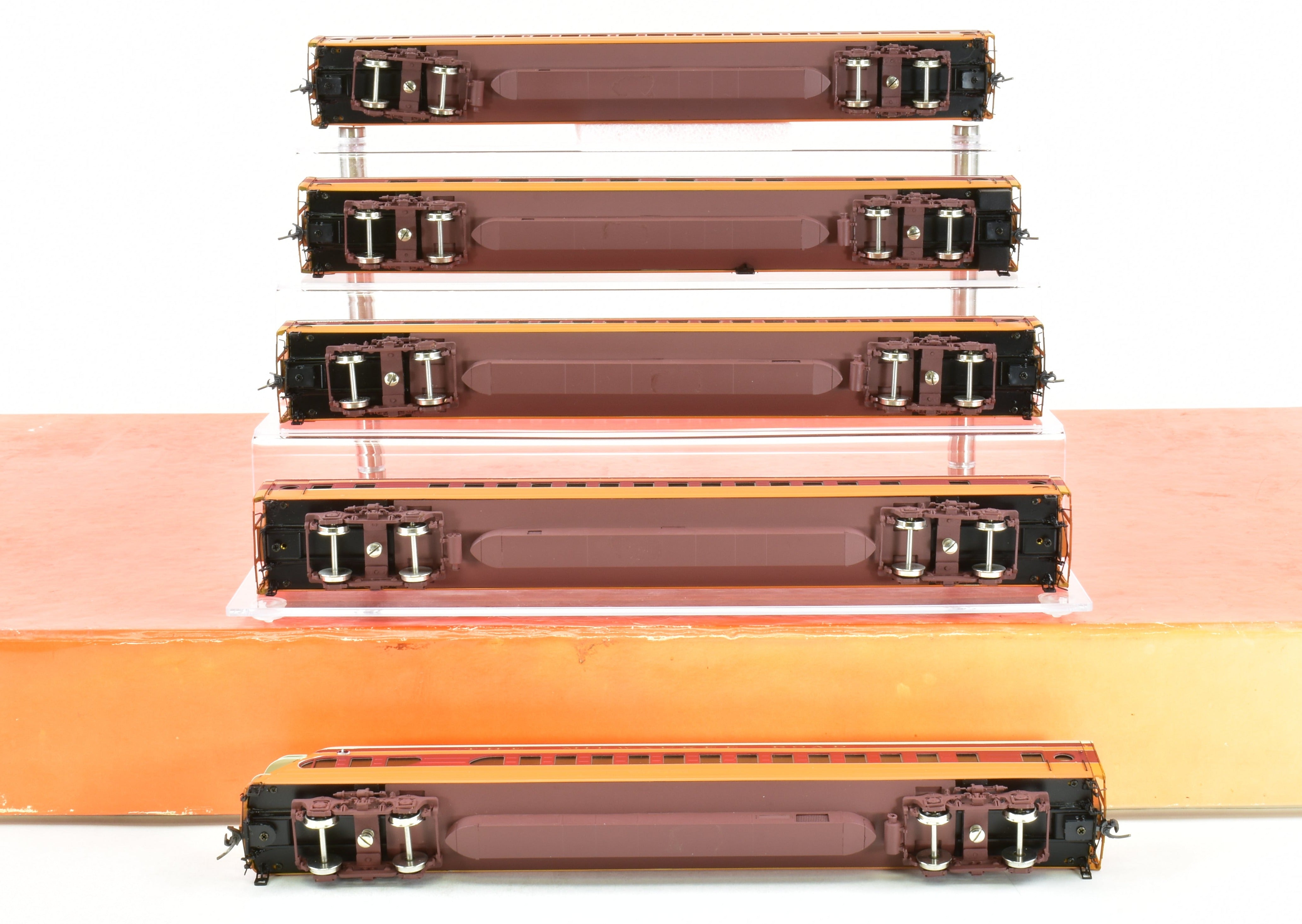 HO Scale Brass Model Train Set - Precision Scale Co. Milwaukee Road 1939 Hiawatha 9 - Car Factory - Painted Set