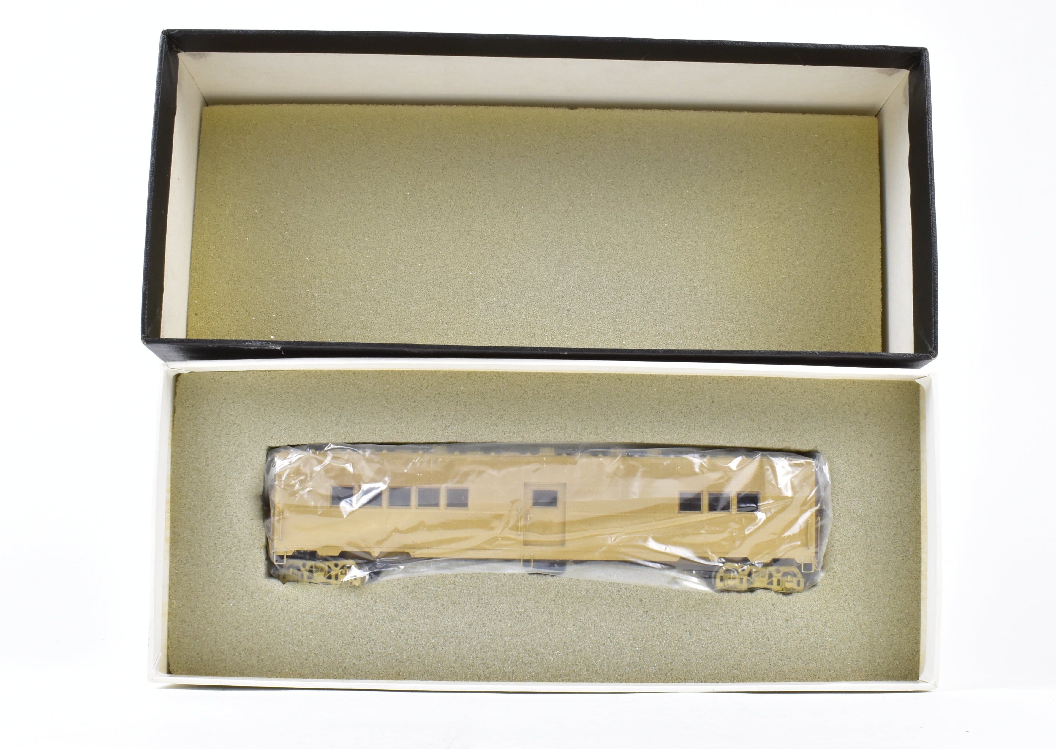 High - Quality HO Scale Brass Hallmark Models Various Roads Troop Kitchen Car from Late Production Run