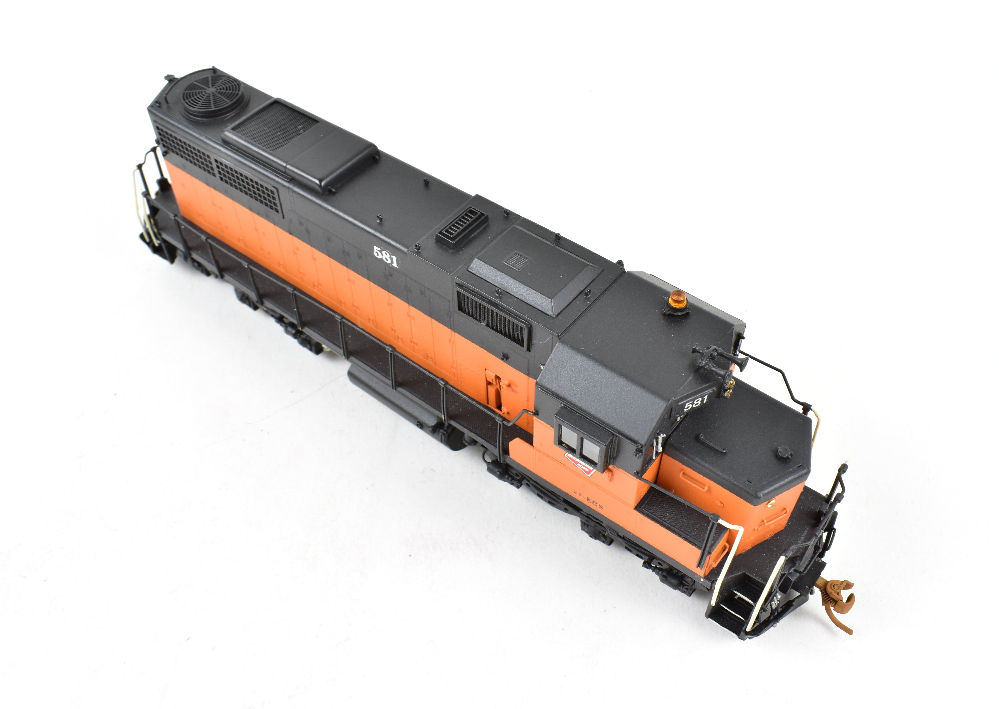 HO Scale Brass OMI MILW - Milwaukee Road EMD SDL39 Custom Painted Locomotive #581