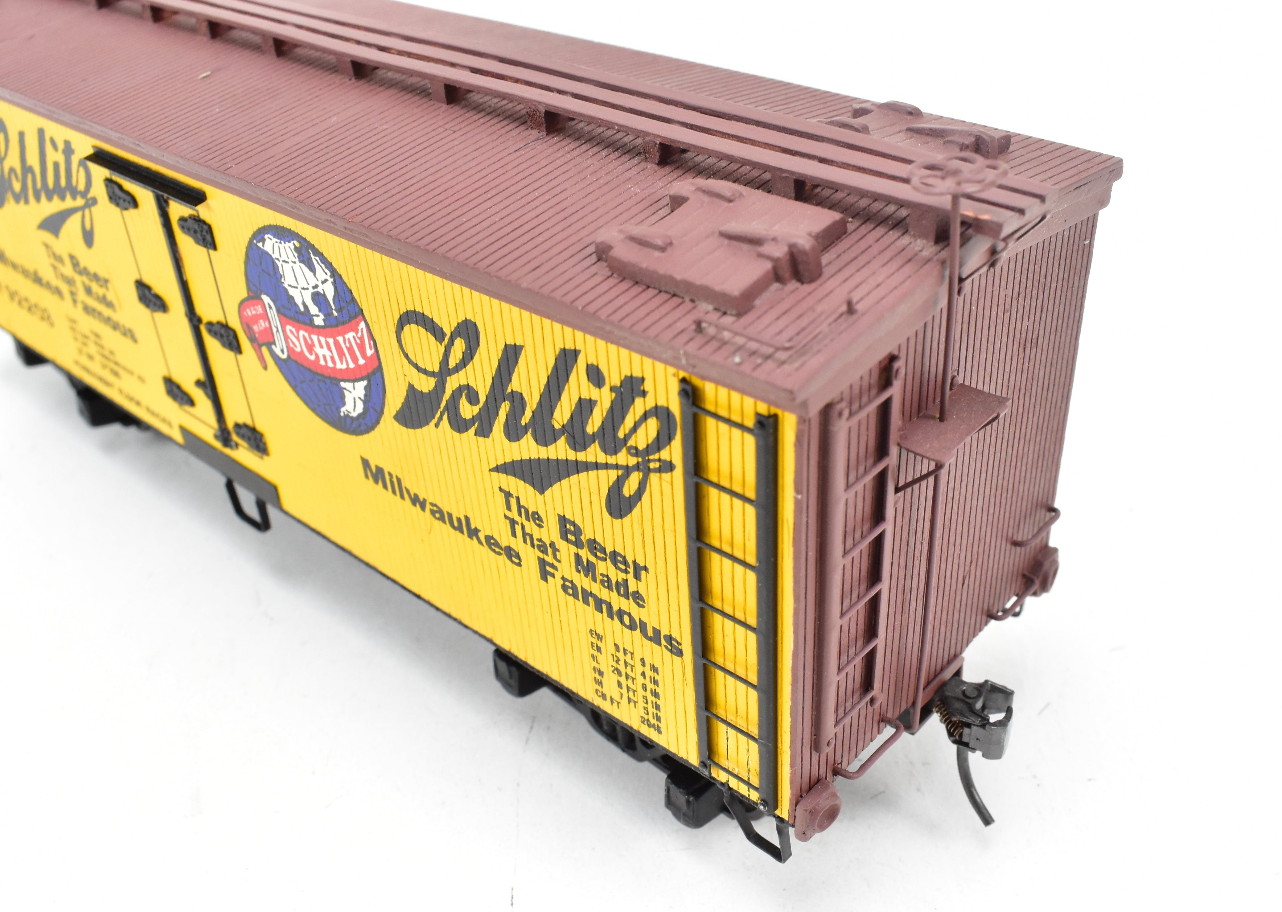 O Scale 36' Wood Beer Reefers: Schlitz & Old Heidelberg - 2 Professionally Built & Painted Models