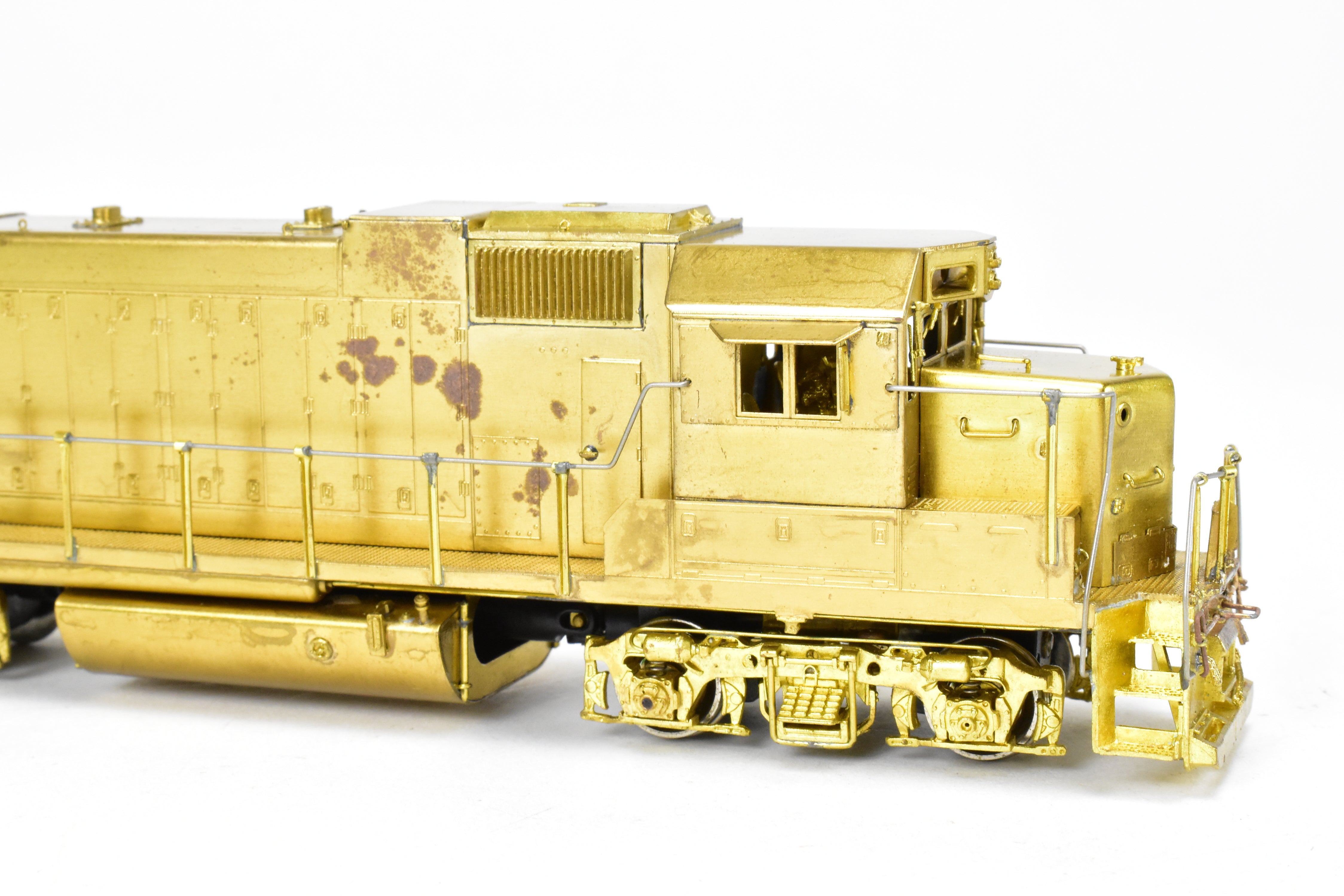 HO Brass OMI EMD GP38-2 Non-Dynamic Brake Model with Minor Tarnish, Wrong Box