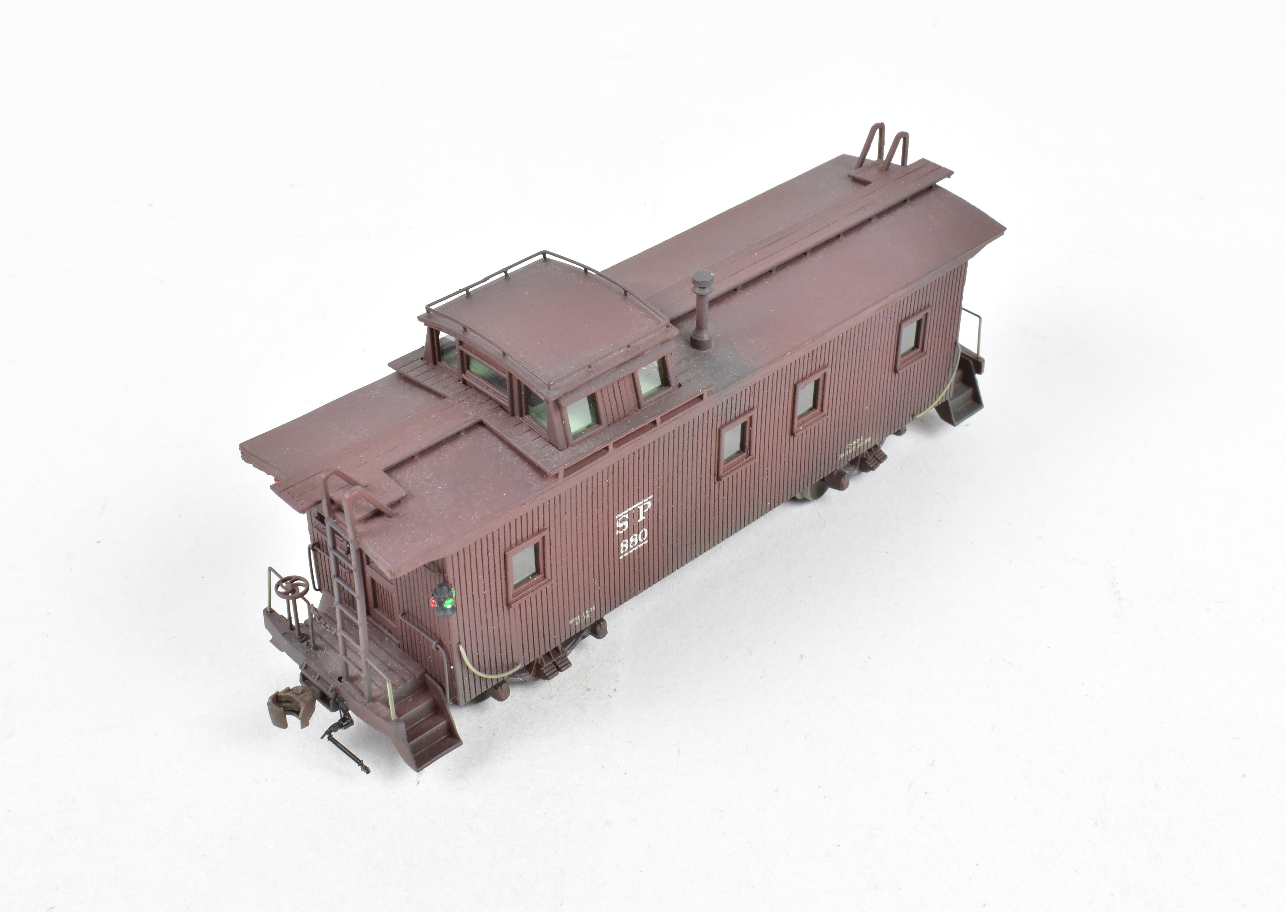 AMB American Model Builders SP Southern Pacific C-30-1 Wood Side Caboose #880 Pro-Assembled