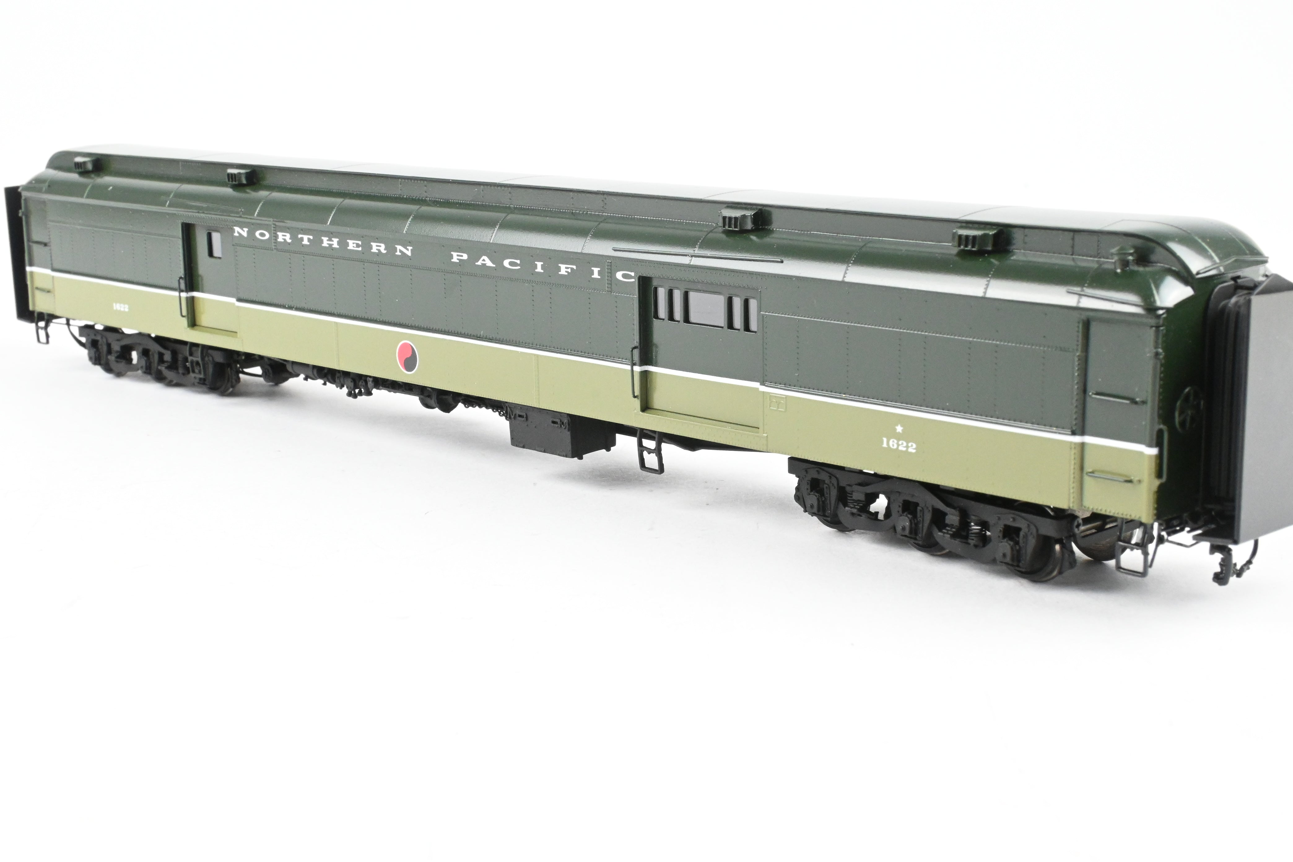 HO Scale Brass Northern Pacific Baggage Car With Steel Doors, Model by W&R Enterprises, FP Loewy Design, No. 1622
