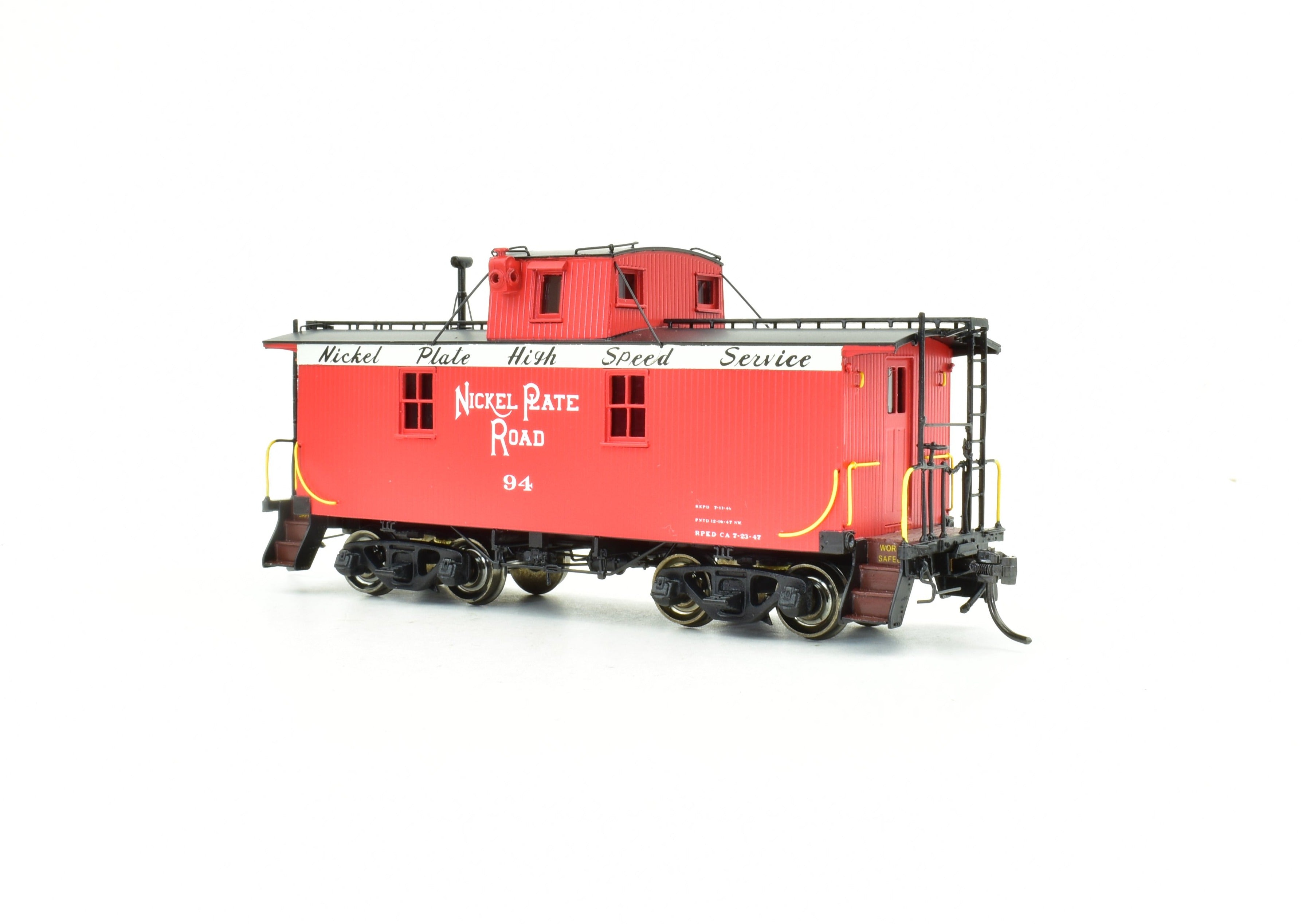 HO Scale Brass Division Point NYC & St.L - Nickel Plate Road LE&W 26-Foot Wood Caboose Factory Painted Limited Edition Model