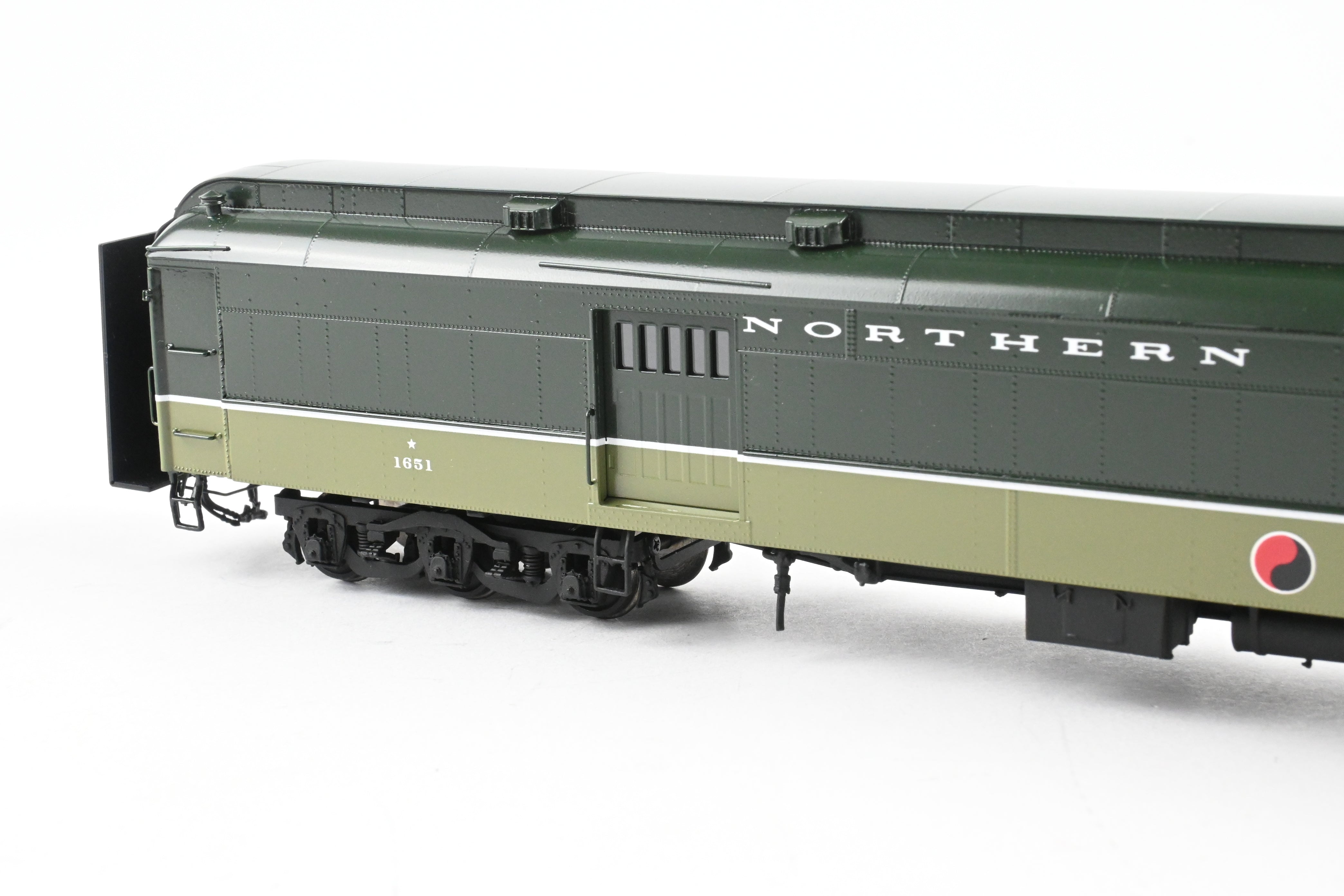 HO Scale Brass Northern Pacific Water Baggage Car with Wood Doors Model by W&R Enterprises, Featuring FP Loewy Design and Car Number 1651