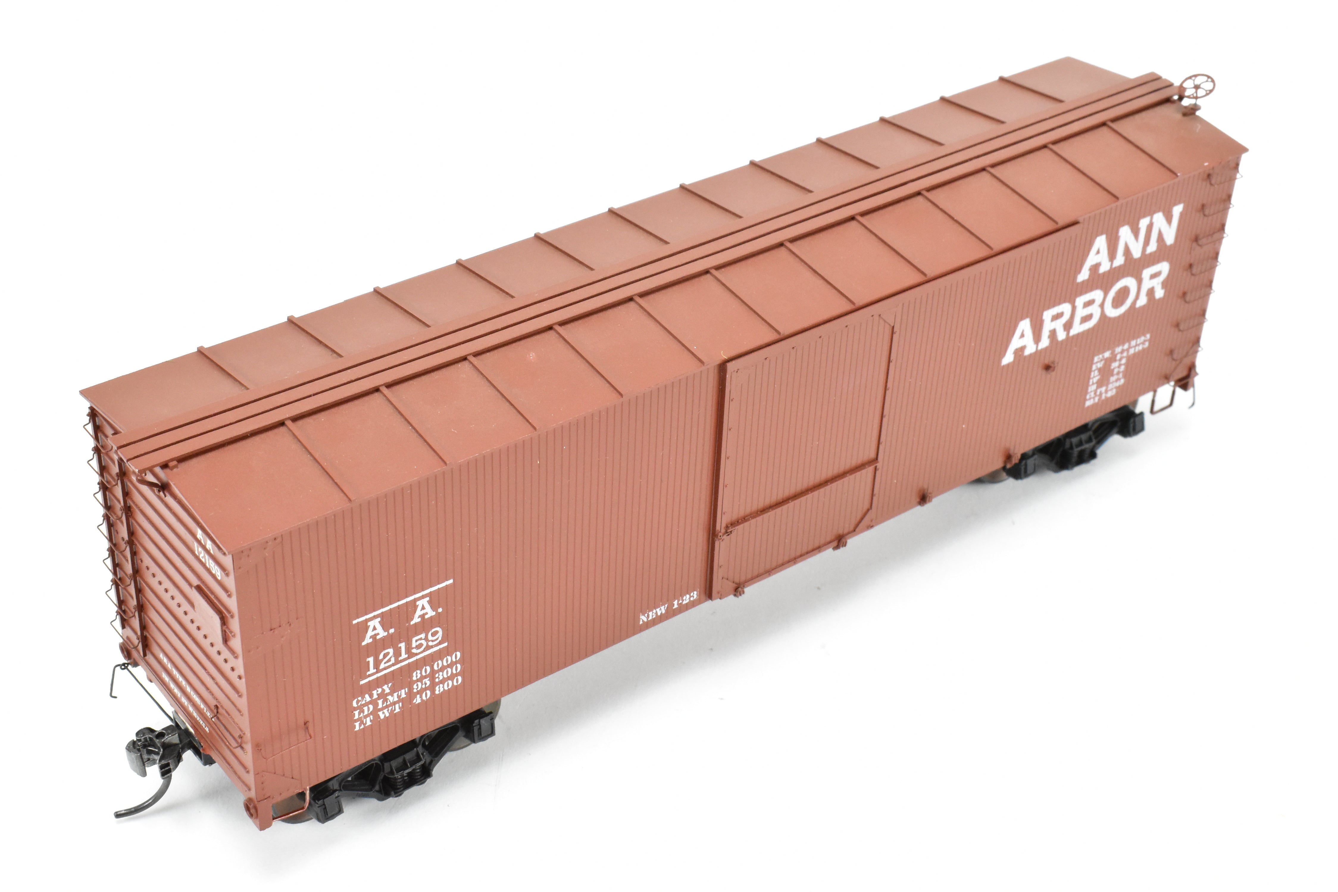 O Scale Model Train Collectible: Rails Unlimited Ann Arbor Custom-Built and Painted 40' USRA Double Sheath Boxcar