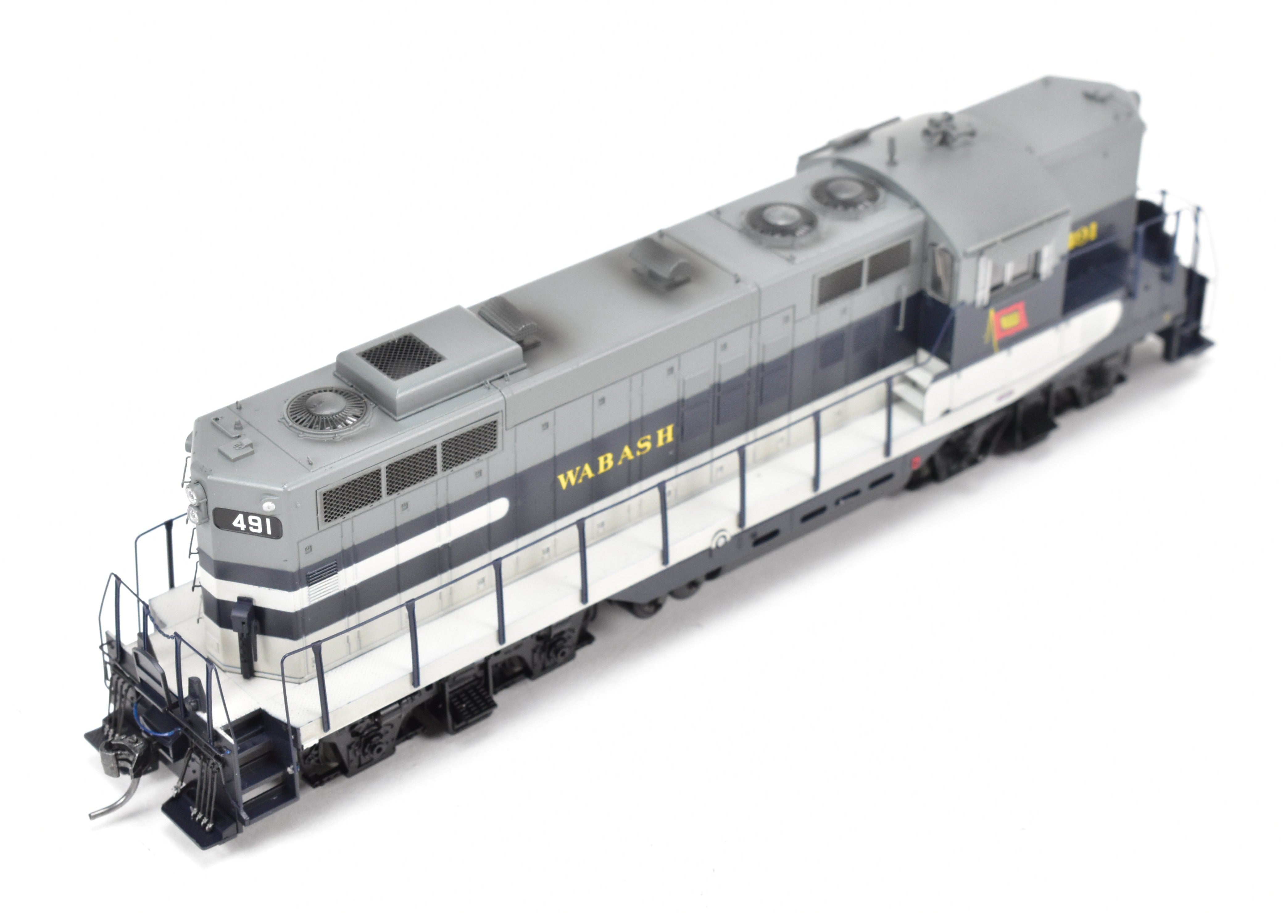 Athearn Genesis Wabash EMD GP - 9 with Tsunami DCC, Sound, and Light Weathering #491
