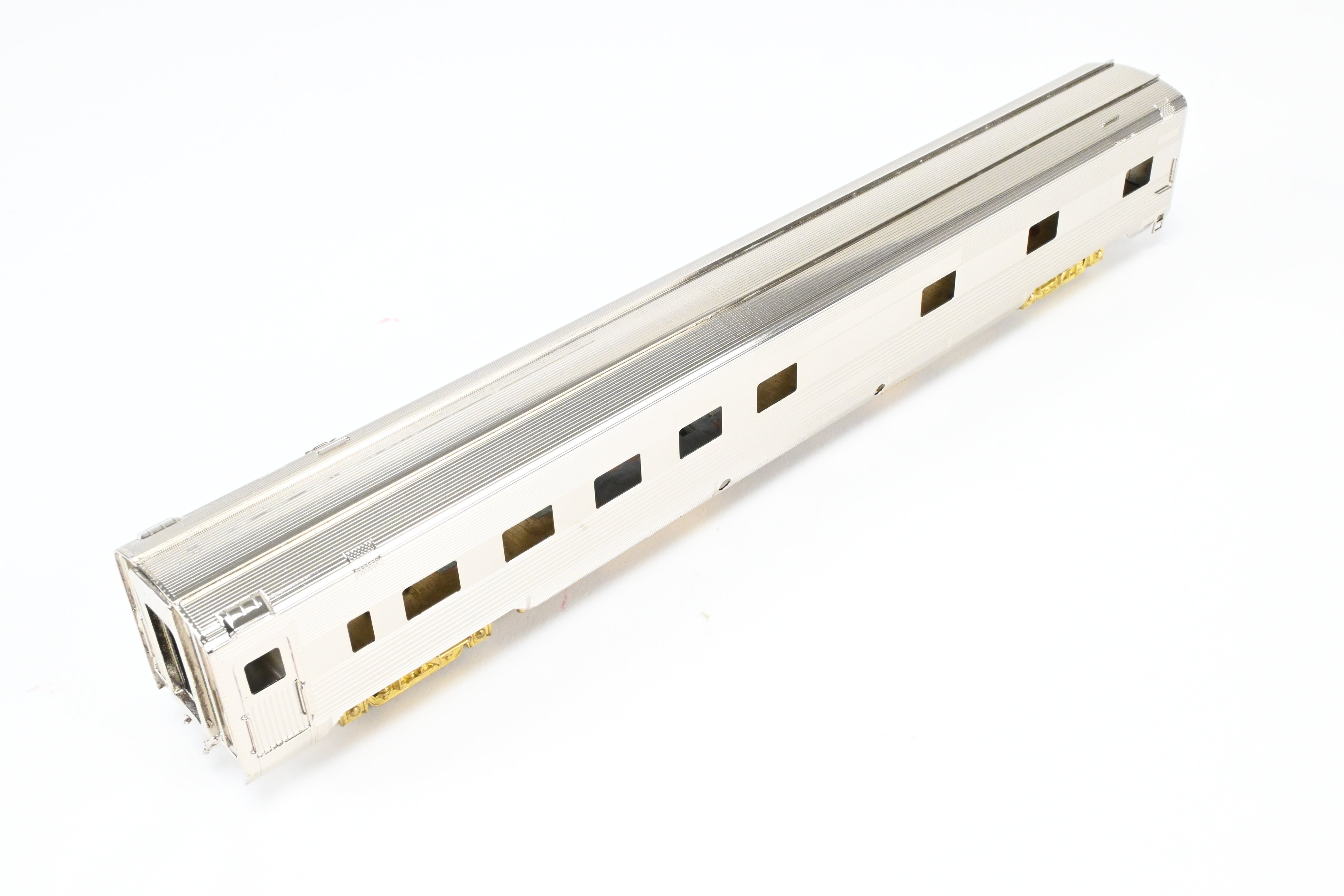 HO Scale Brass AT&SF Santa Fe Budd Pine 10RMT-6DBR Skirted Sleeper Model