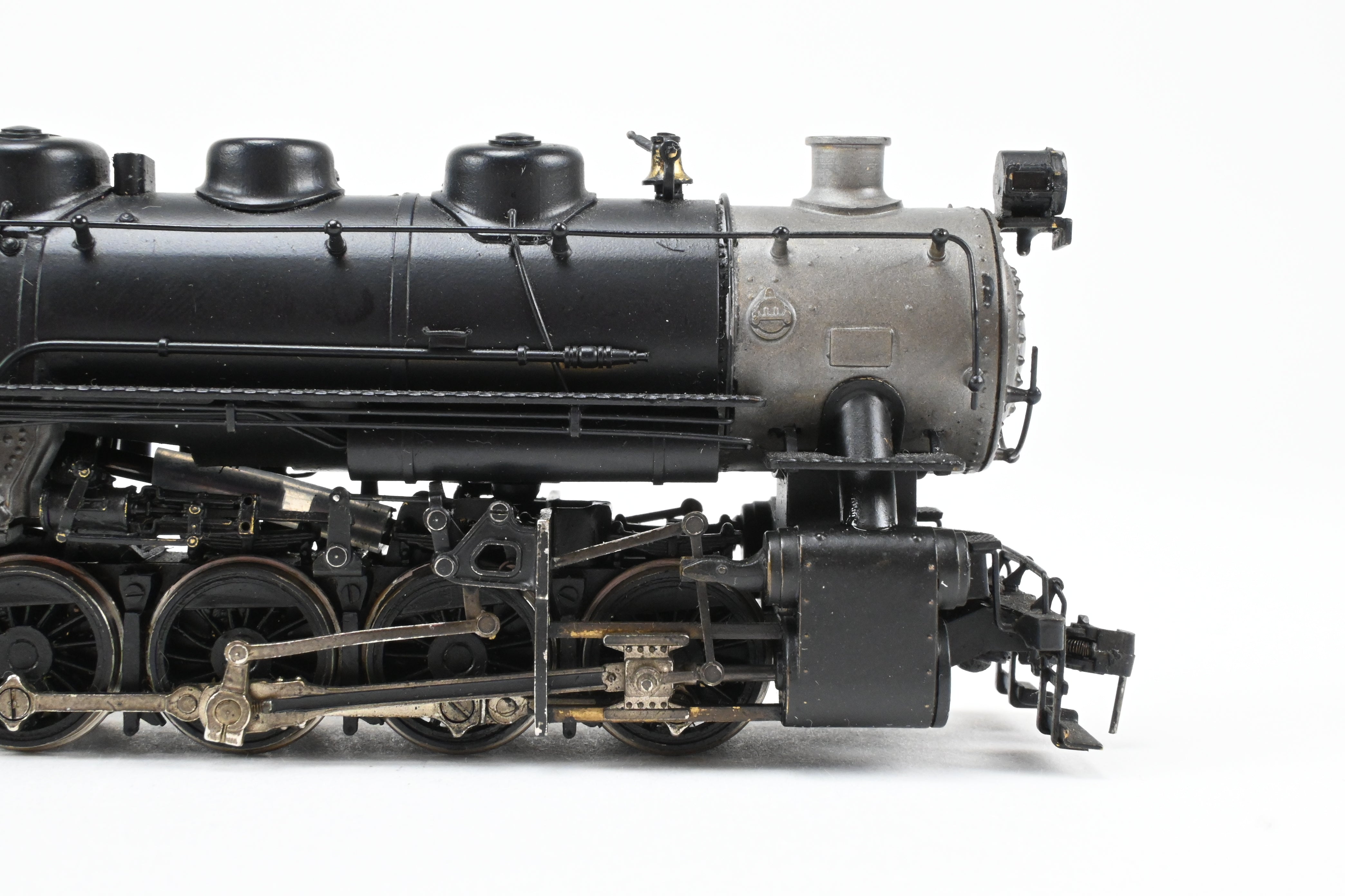 HO Scale Brass Model Train - Akane USRA United States Railway Administration 0-8-0 Switcher, New York Central Version (Class U3), Unlettered, with Clear Vision Tender
