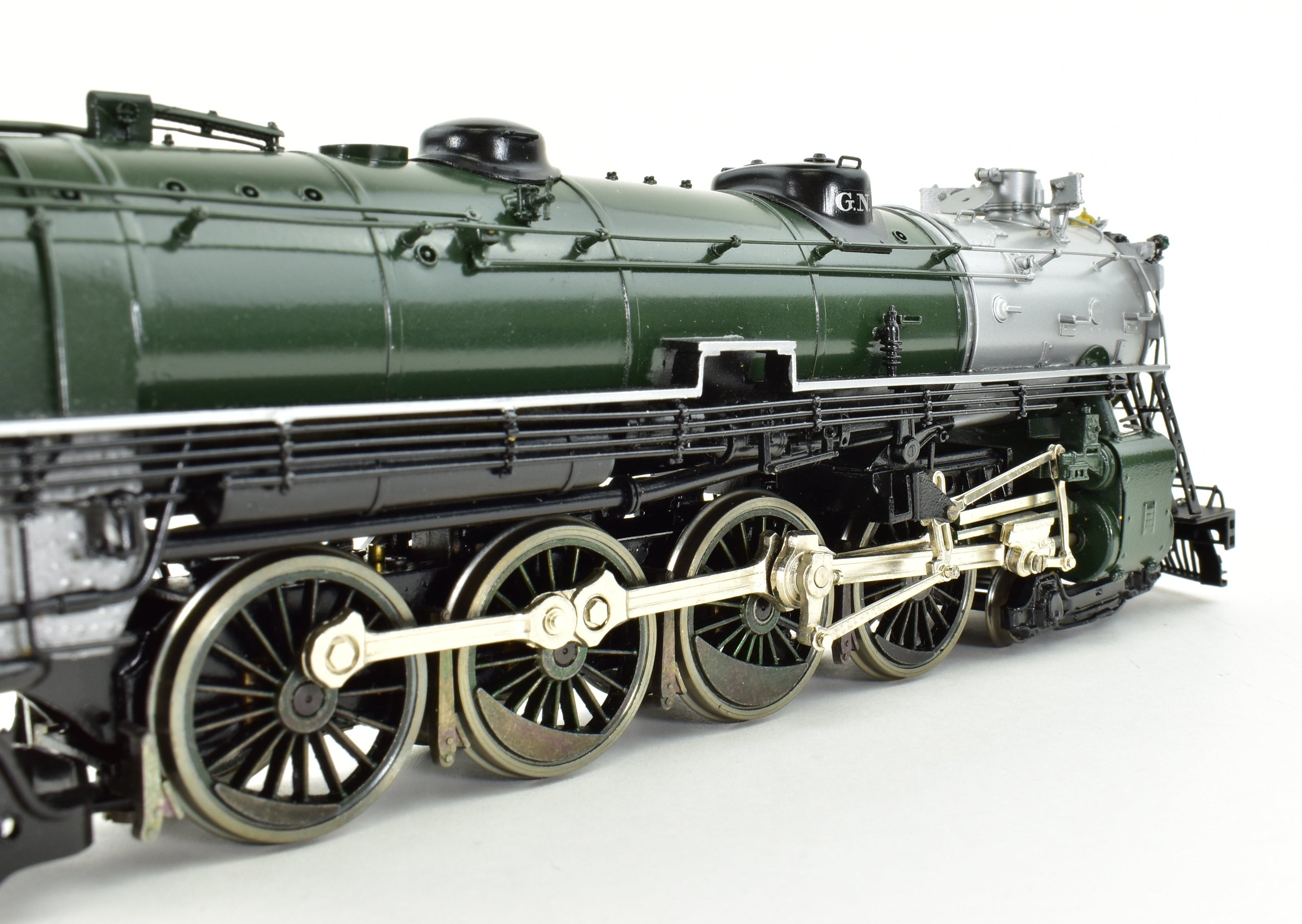 Rare 1987 HO Brass GN - Great Northern 4-8-4 Class S-2 Factory Painted Crown Model