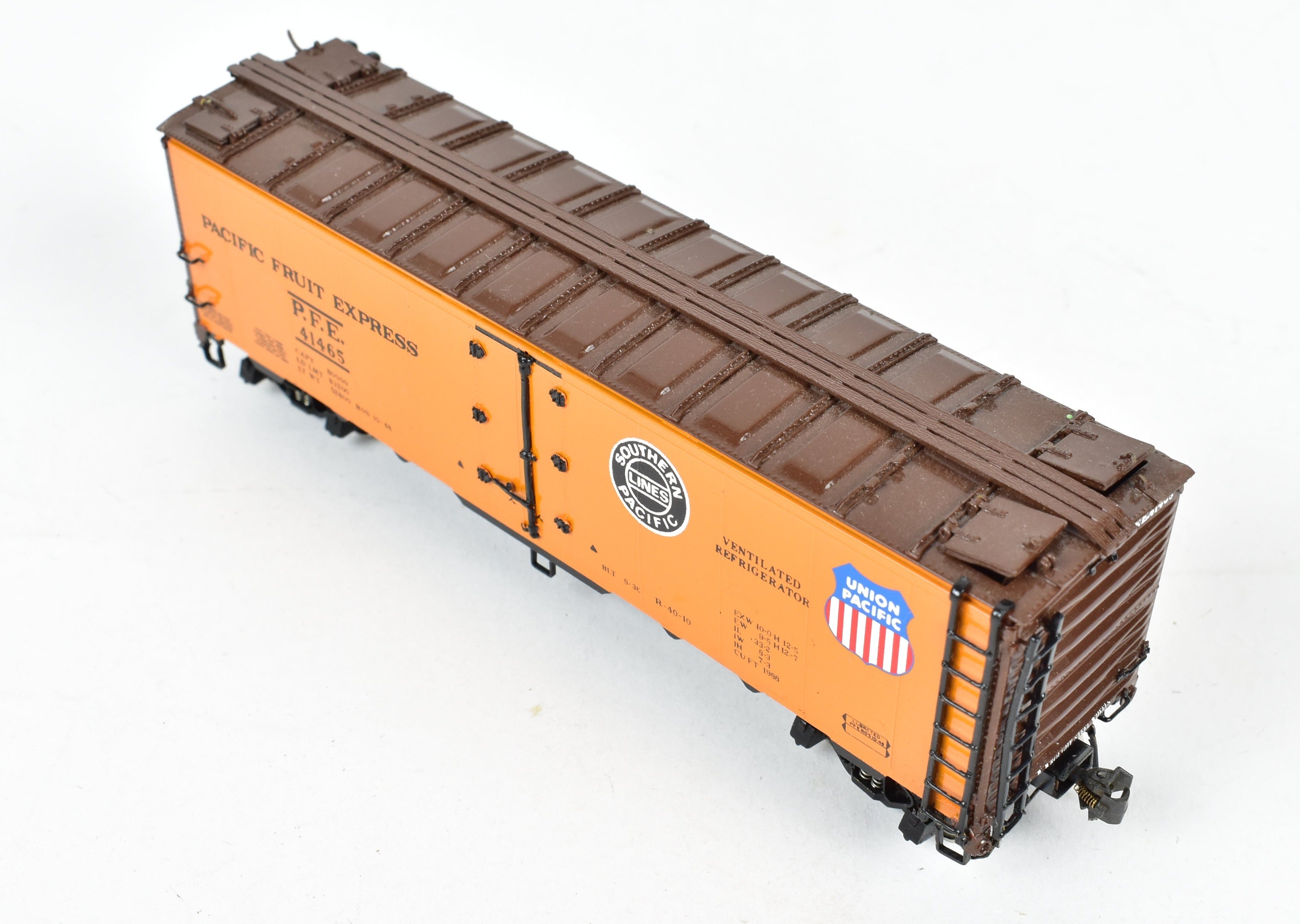 High - Quality HO Scale Brass Challenger Imports CIL Pacific Fruit Express R - 40 - 10 Refrigerator Car Model with FP #41465