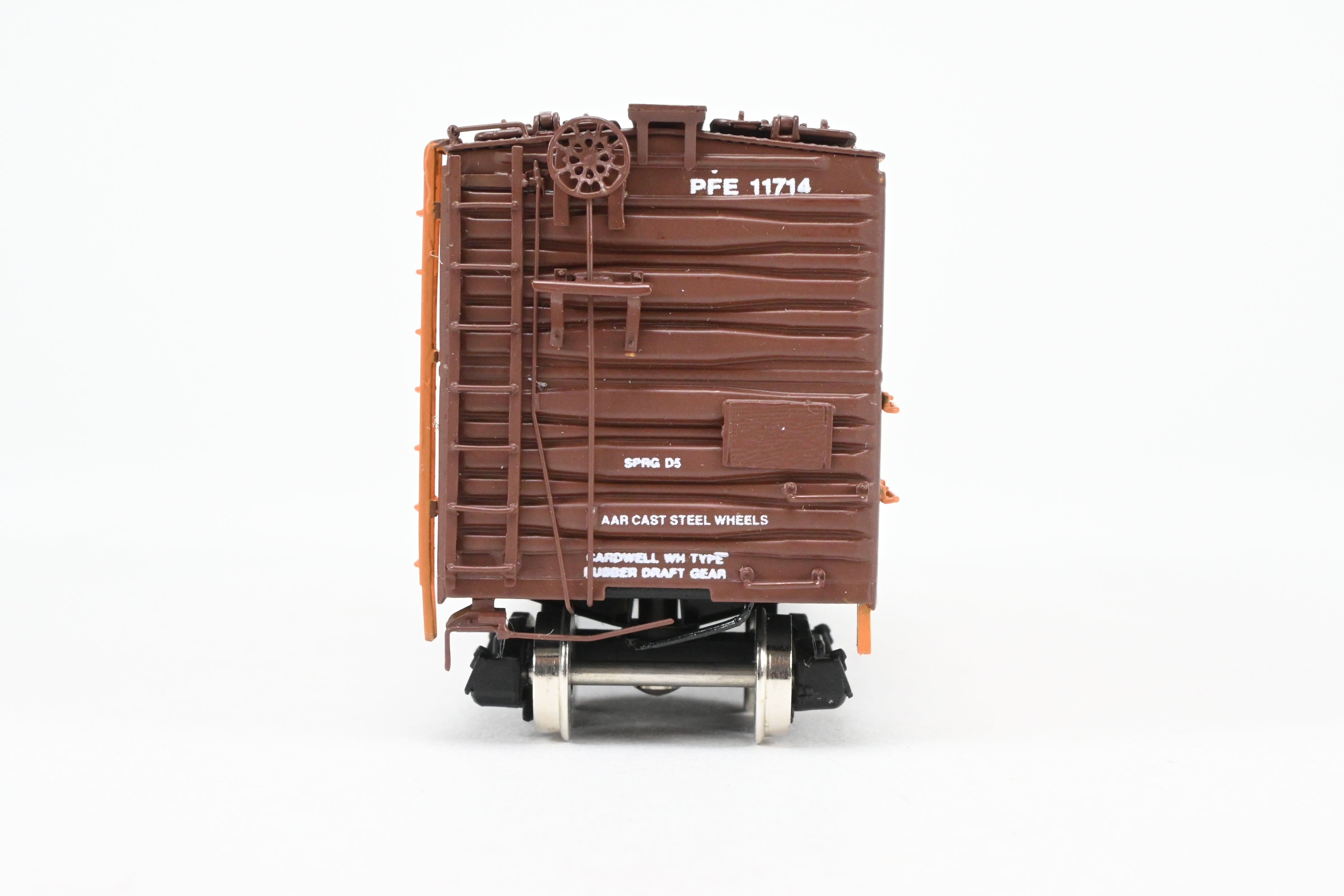 HO Scale Brass CIL Challenger Imports Pacific Fruit Express R - 40 - 28 Ice Refrigerator Car Model, Factory - Finished with Union Pacific and Southern Pacific Insignias, FP #11714