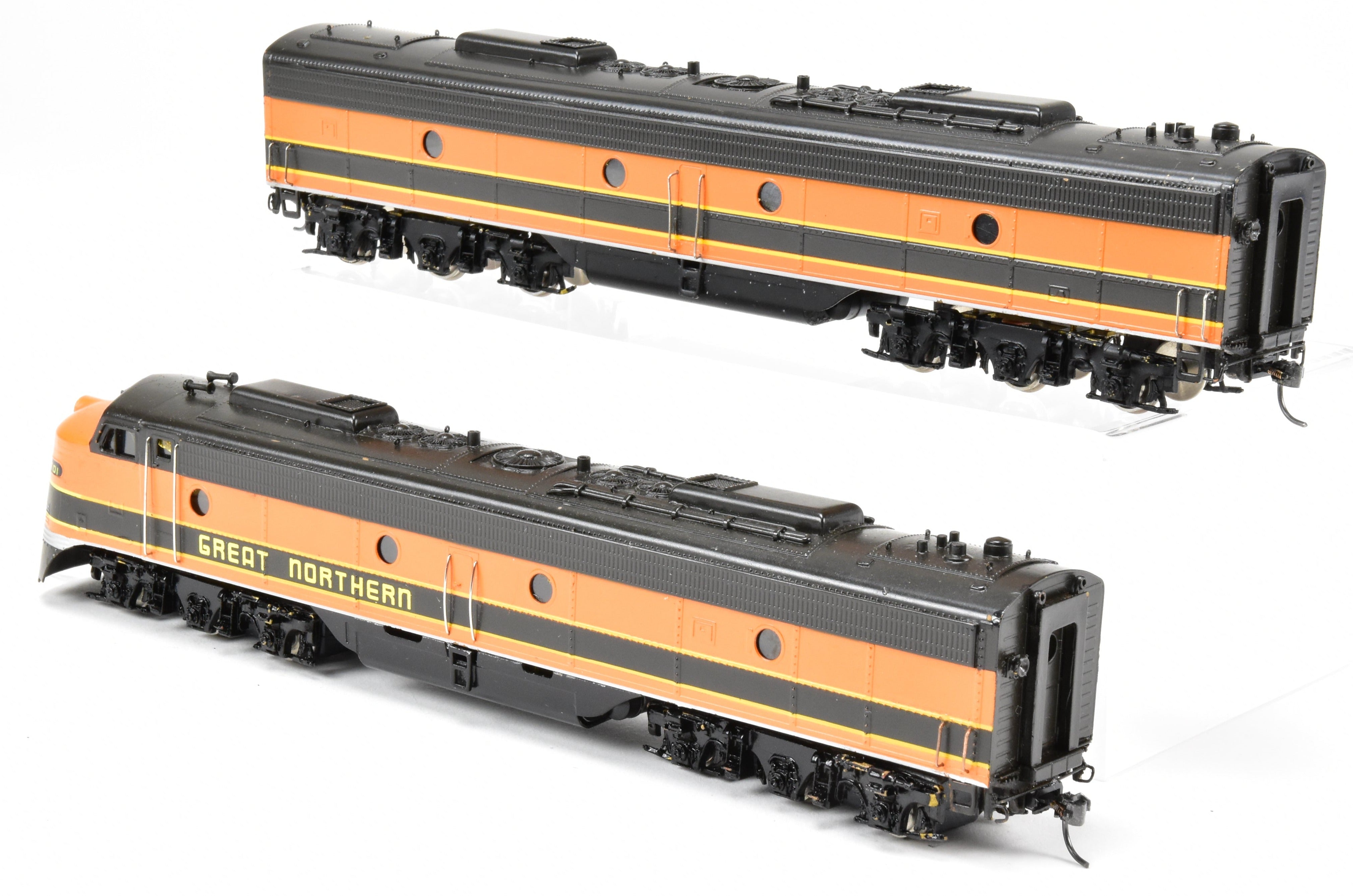 HO Scale Brass Balboa Great Northern EMD E - 8 A/B Set Passenger Diesel Locomotives for the Empire Builder Route
