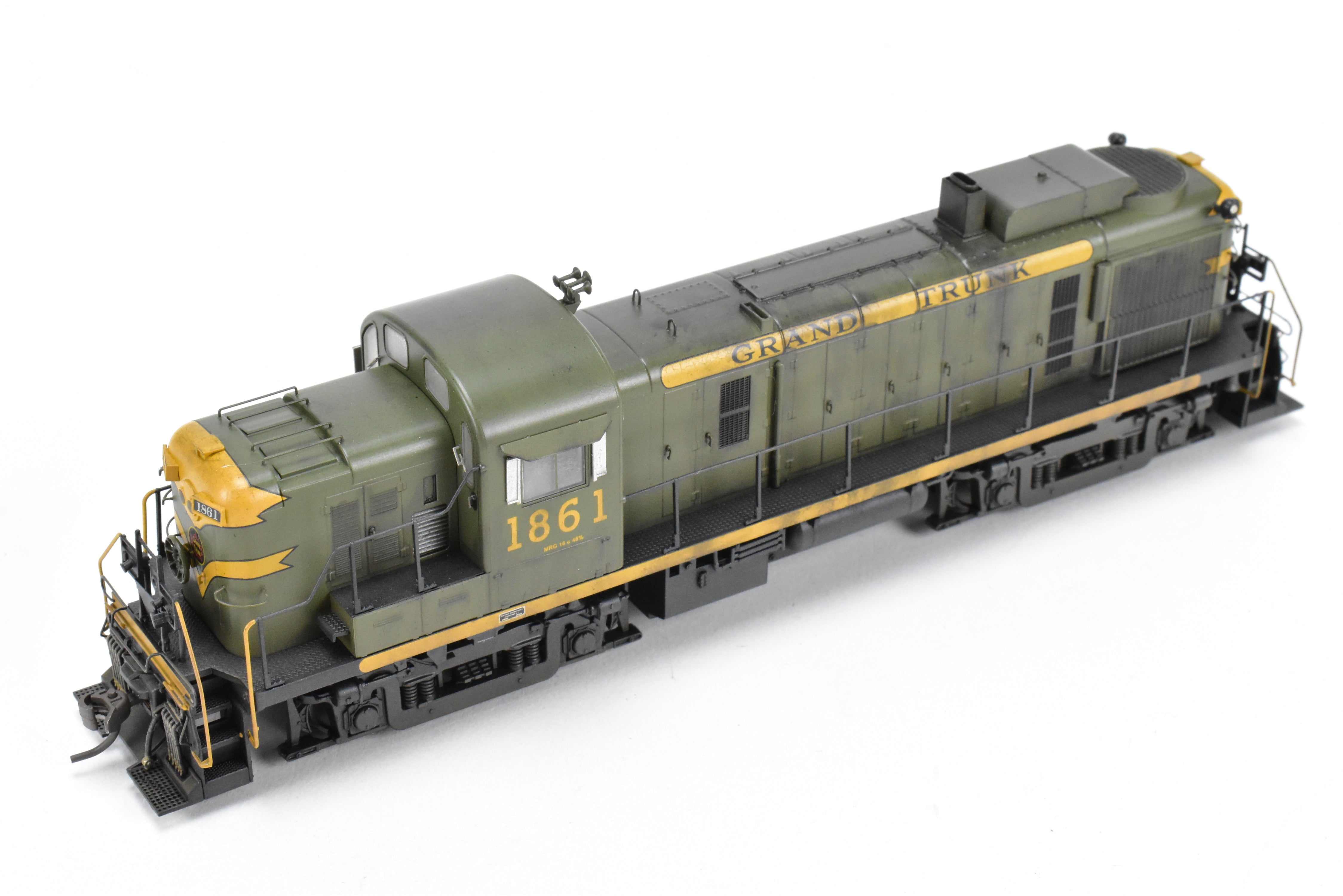 Bowser Executive Line GTW Grand Trunk Alco RS-3 Phase III, ESU DCC & Sound, #1861 Weathered