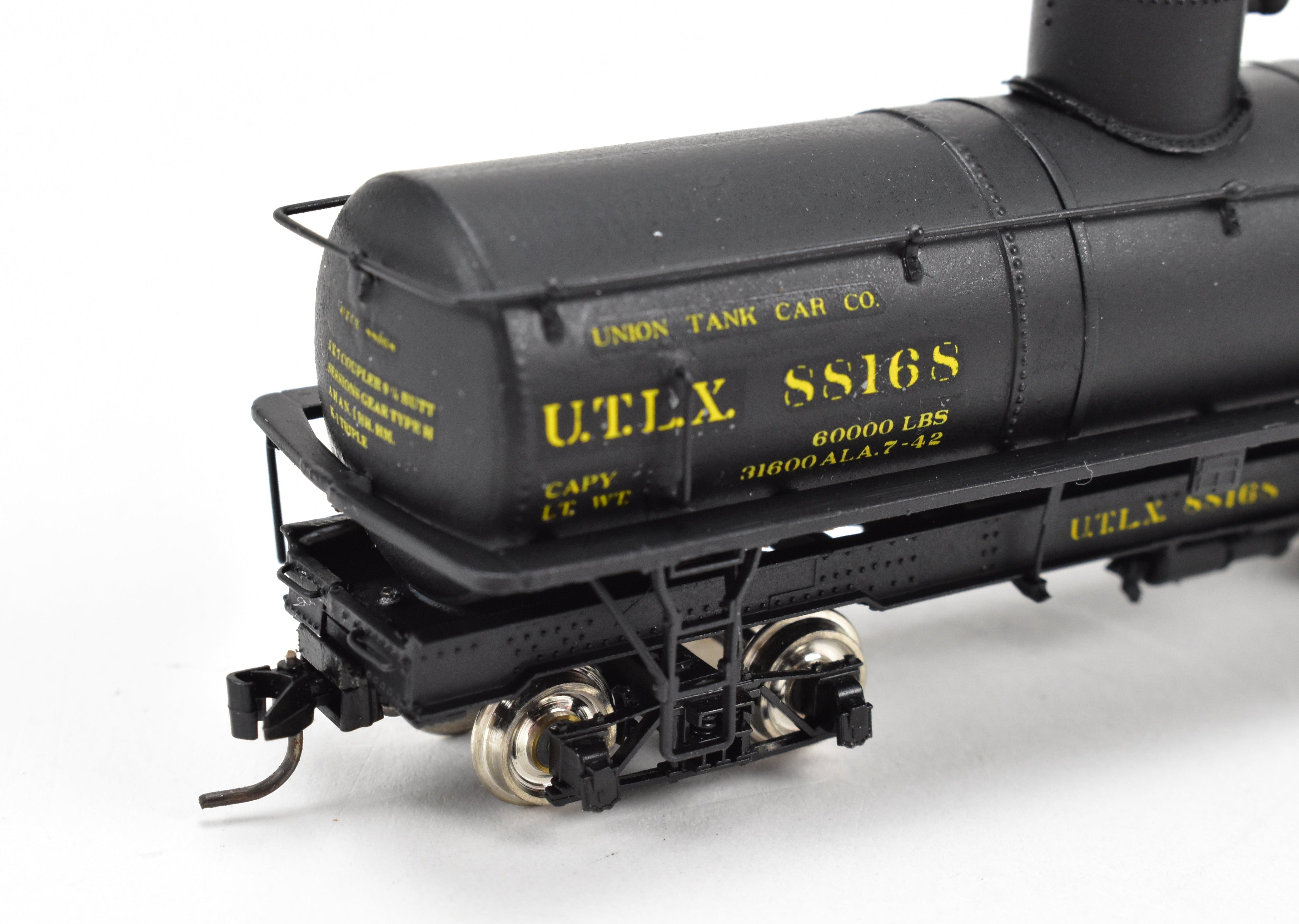 HOn3 Scale Plastic Model PSC - Precision Scale Co. UTLX 88168 Narrow Frame Tank Car, Assembled and Professionally Custom Painted