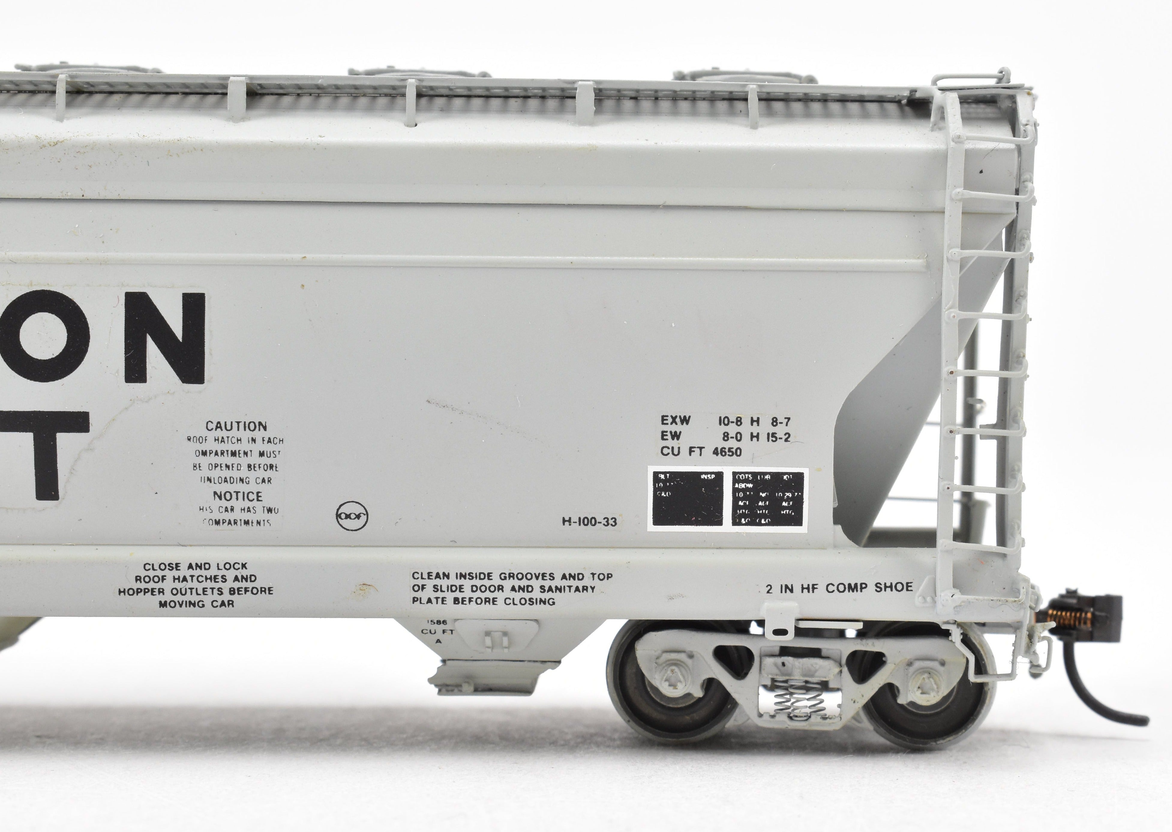 HO Scale Brass Model Train - Overland Models, Inc. (OMI) SSW - Cotton Belt ACF 3 - Bay Centerflow 4650 Covered Hopper with 6 Round Hatches, Car Number CP 78749